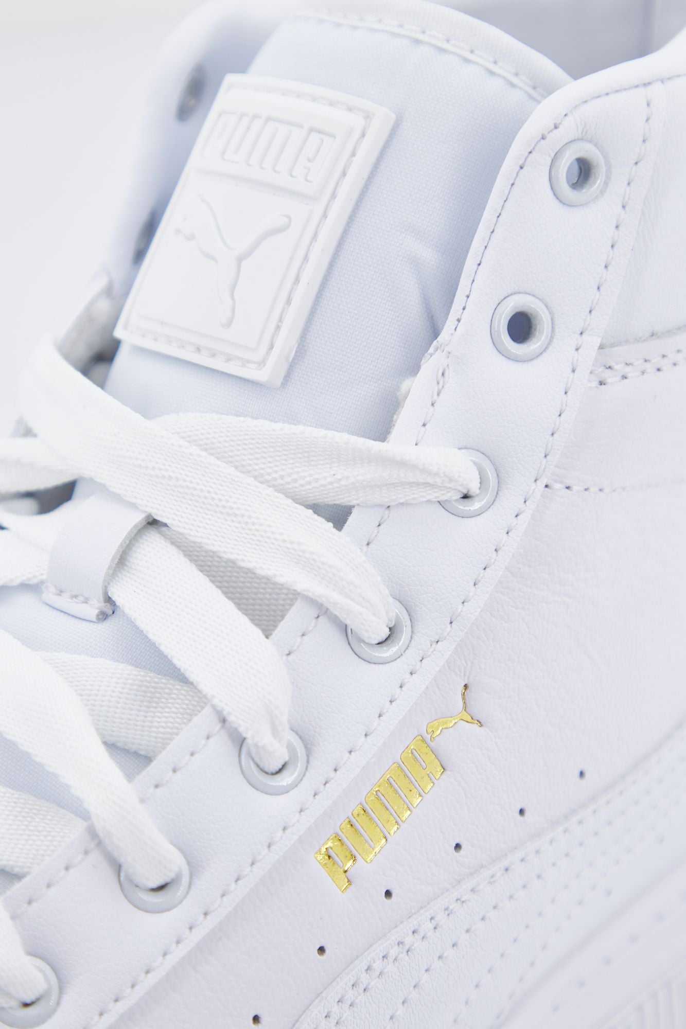 PUMA MAYZE MID en color BLANCO (4)