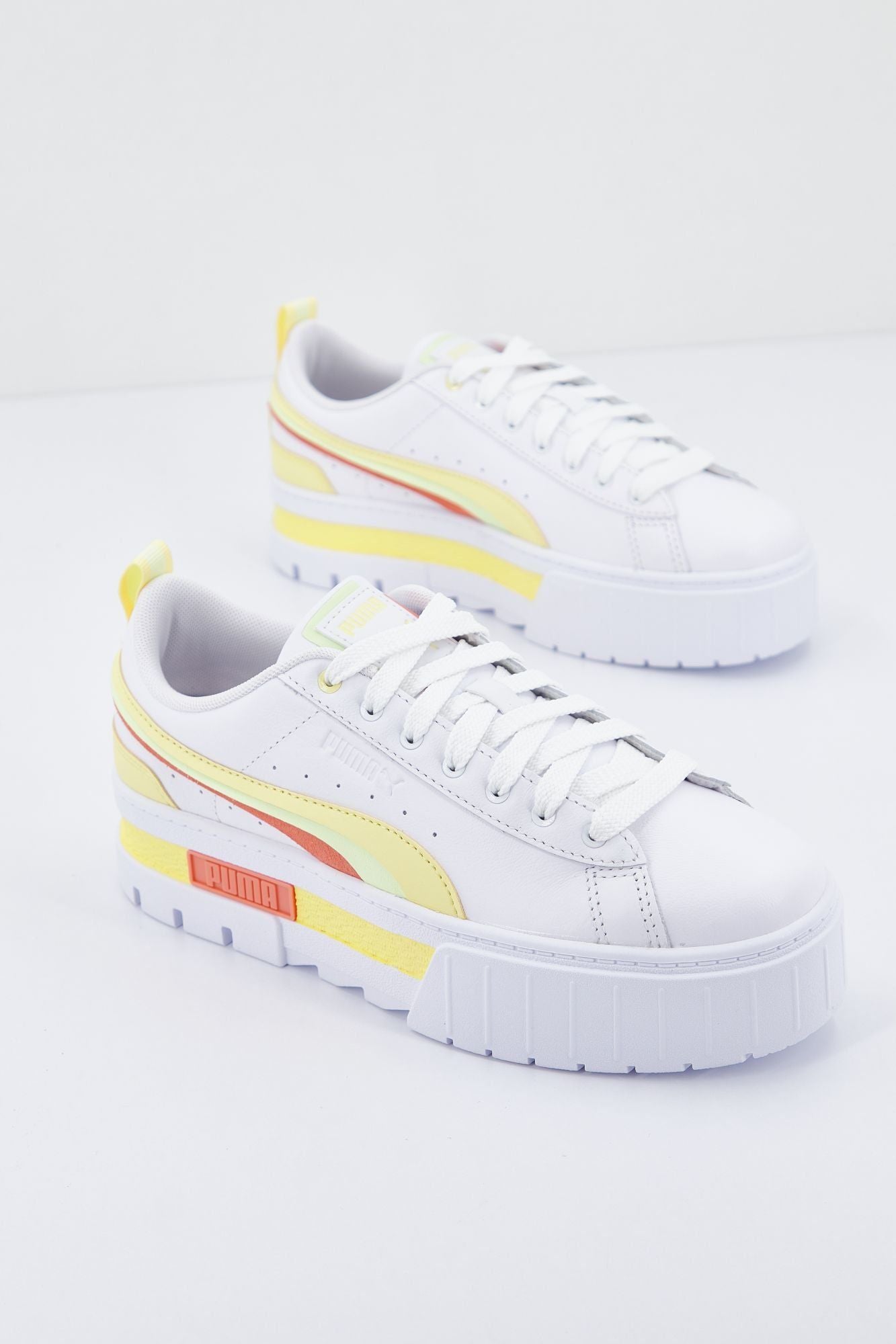 PUMA MAYZE FS INTEREST en color BLANCO (1)