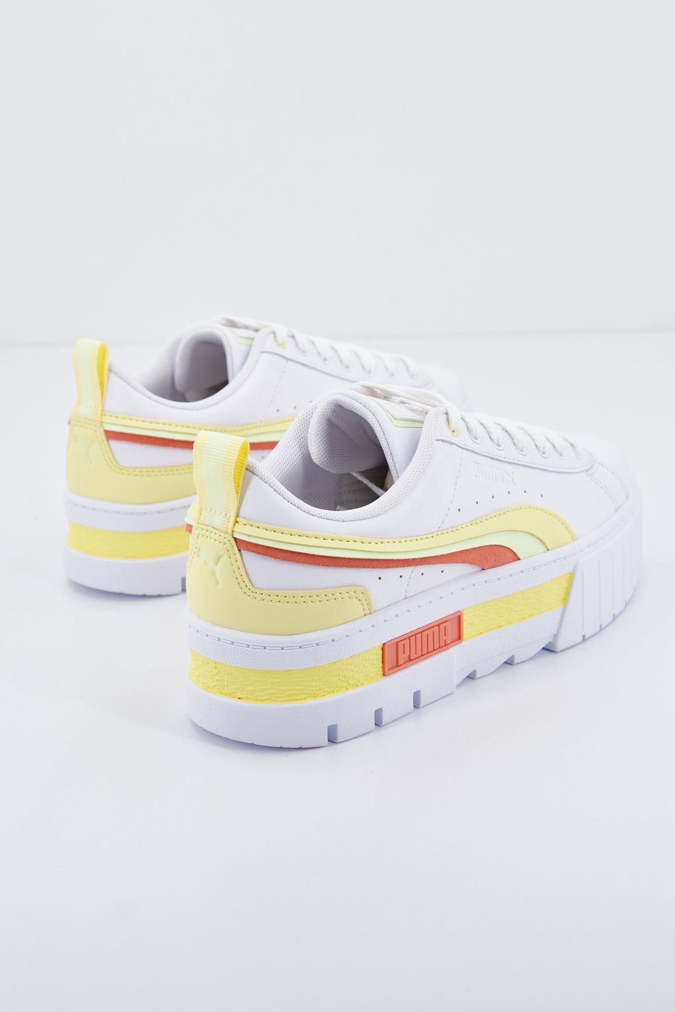PUMA MAYZE FS INTEREST en color BLANCO (3)