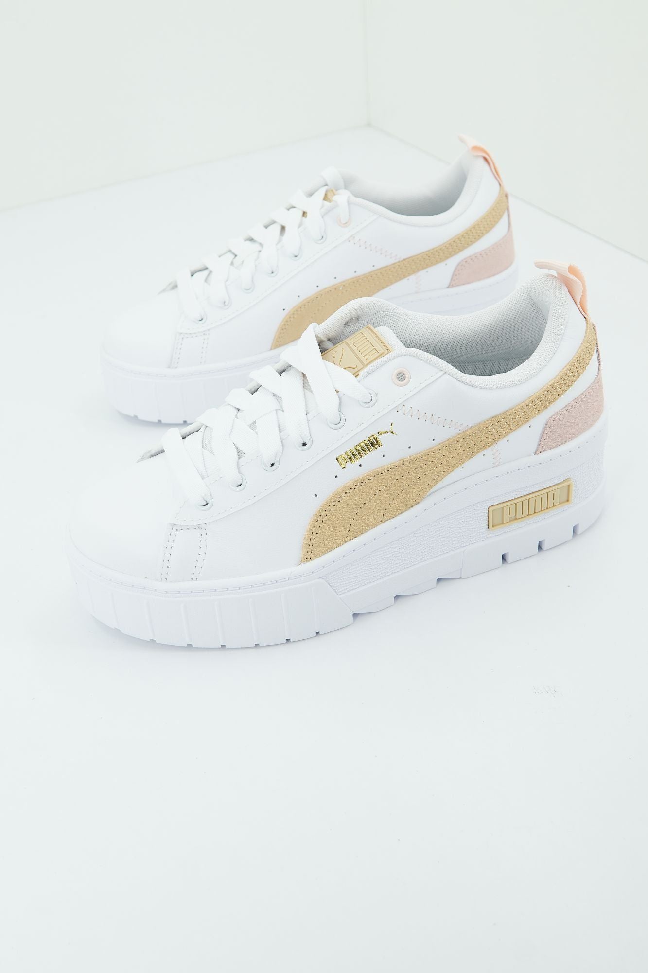 PUMA MAYZE WEDGE PASTEL WNS en color BLANCO (1)