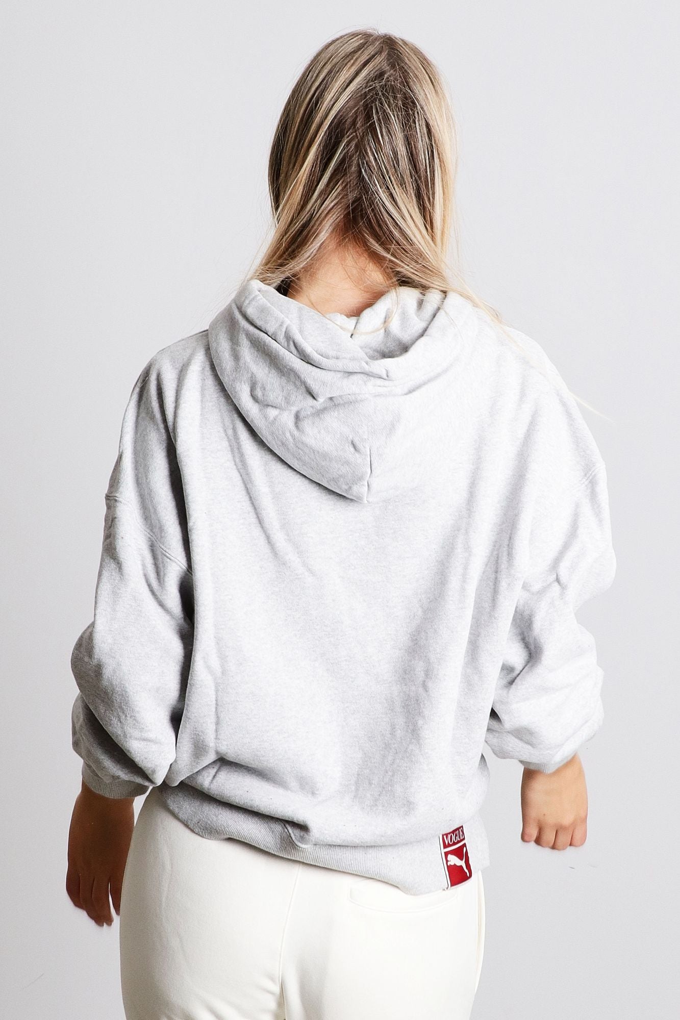 PUMA PUMA X VOGUE en color GRIS (2)