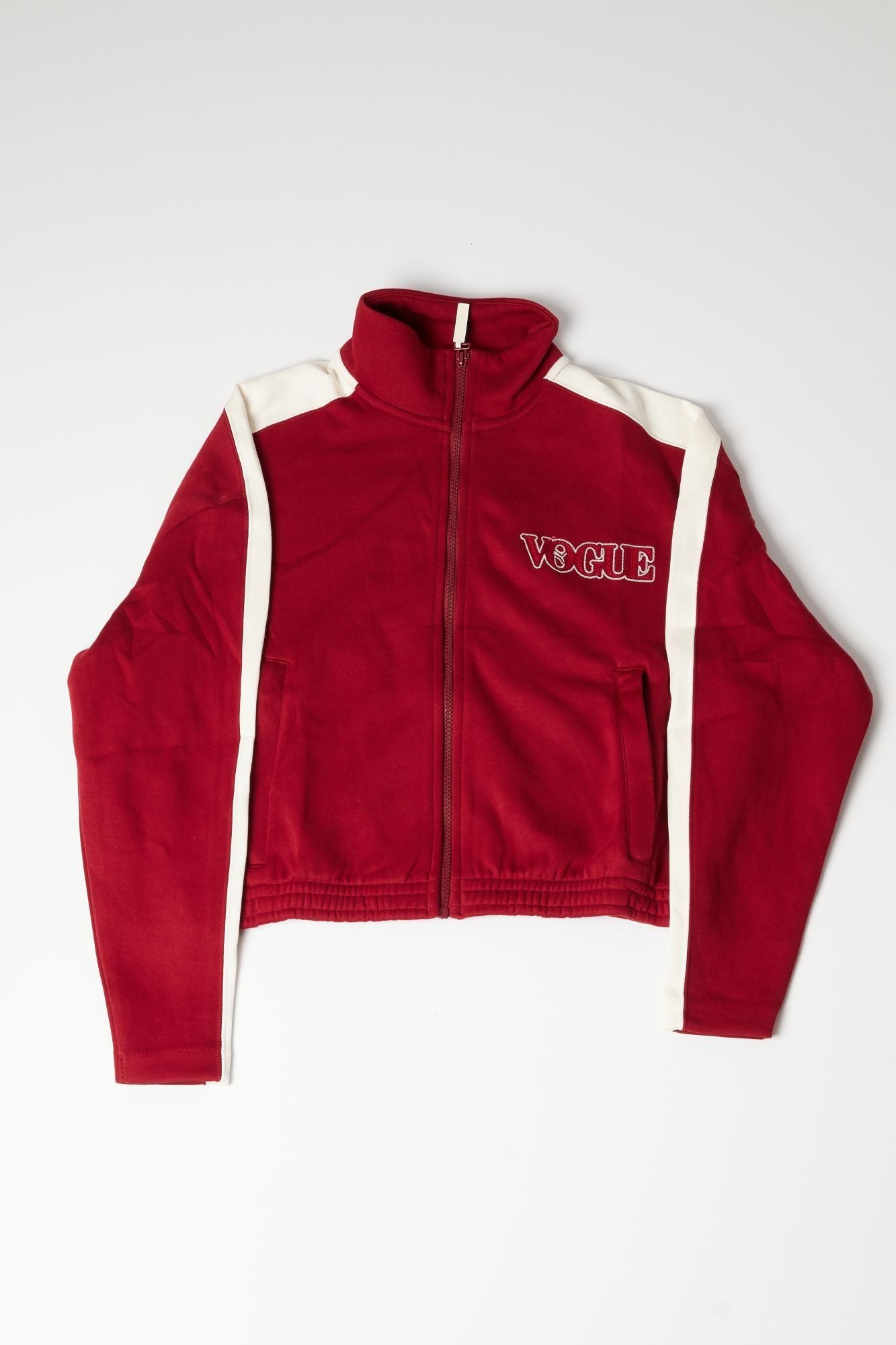 PUMA PUMA X VOGUE T7 en color ROJO (2)