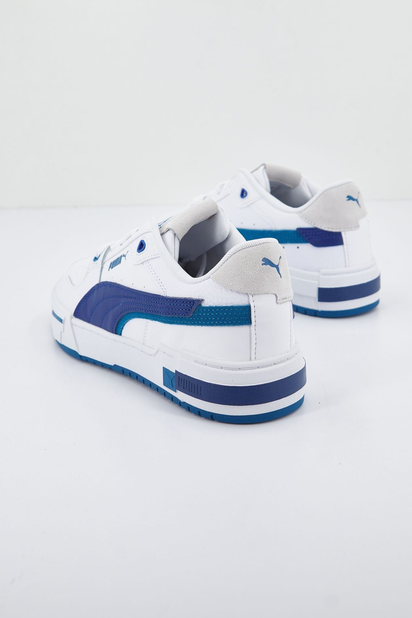 PUMA CA PRO GLITCH en color BLANCO (3)