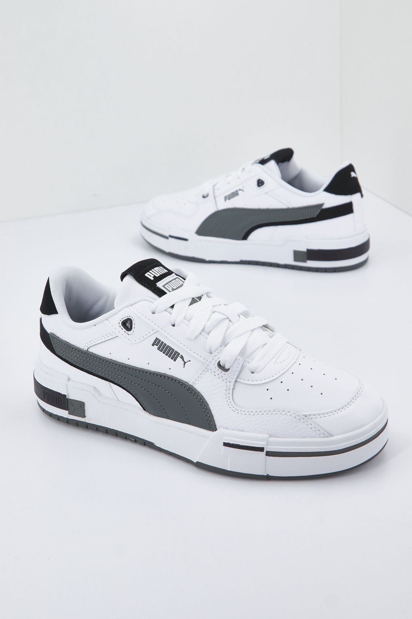PUMA CA PRO GLITCH en color BLANCO (1)