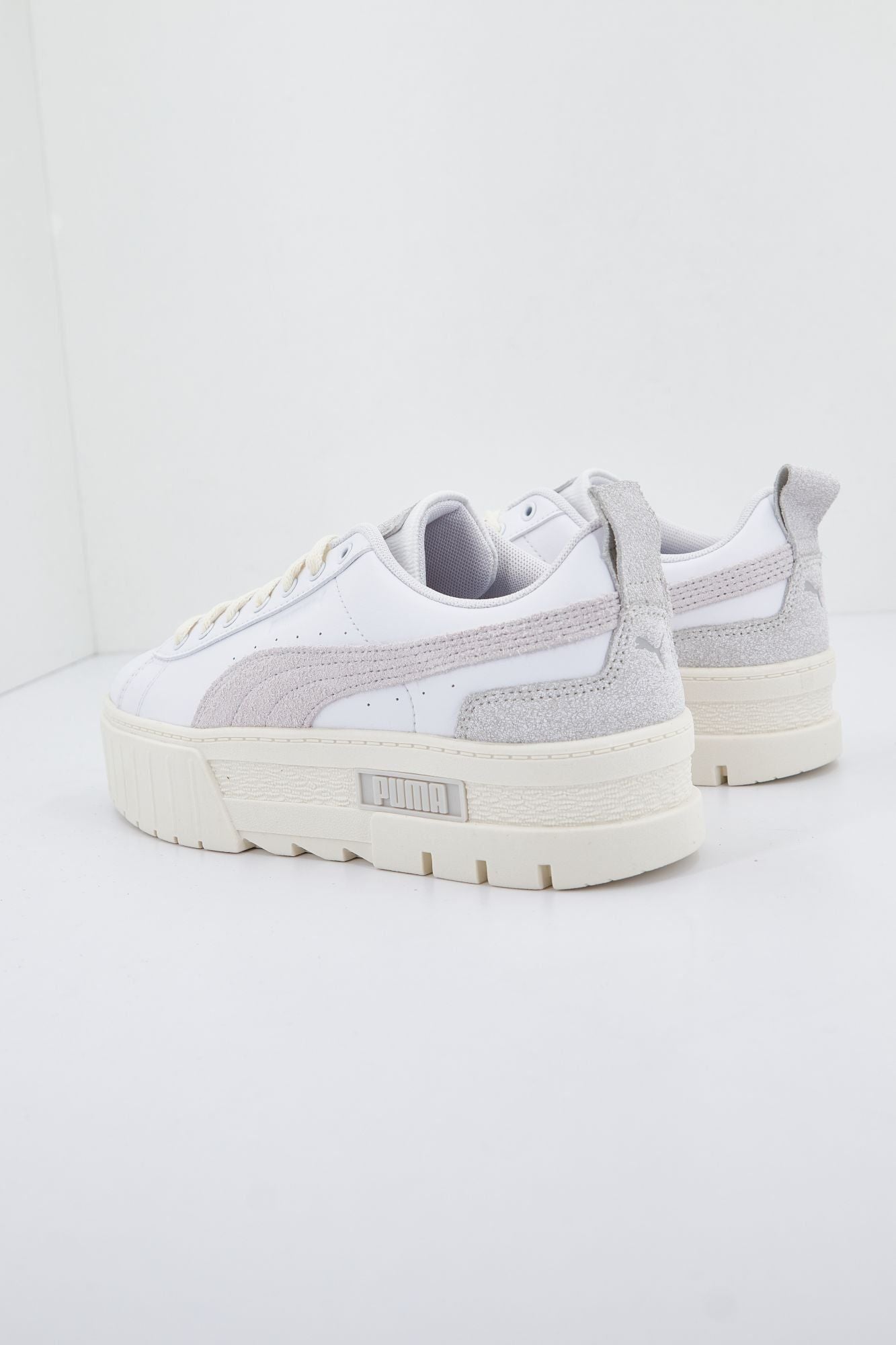 PUMA MAYZE THRIFTED WNS en color BLANCO (2)
