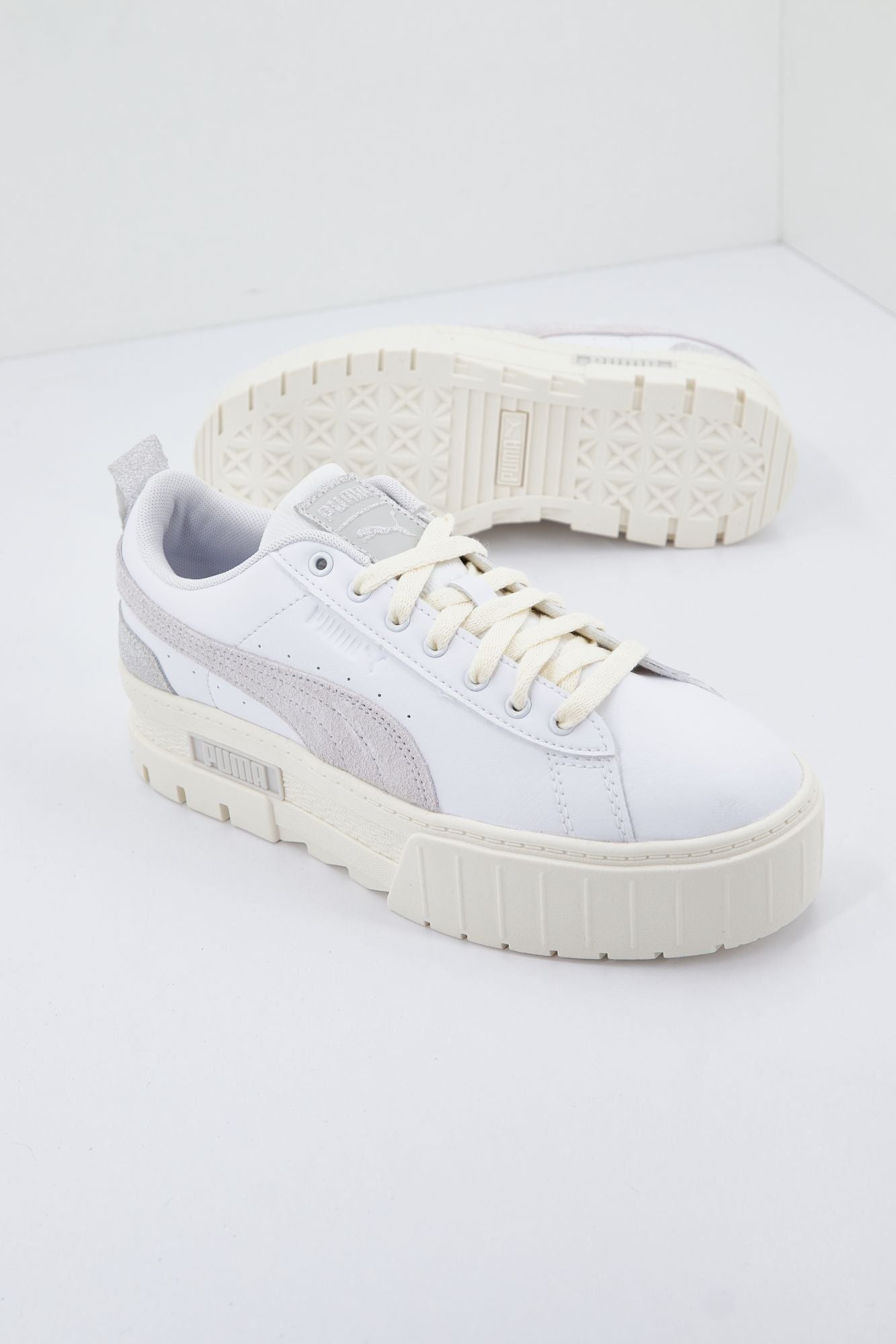 PUMA MAYZE THRIFTED WNS en color BLANCO (4)