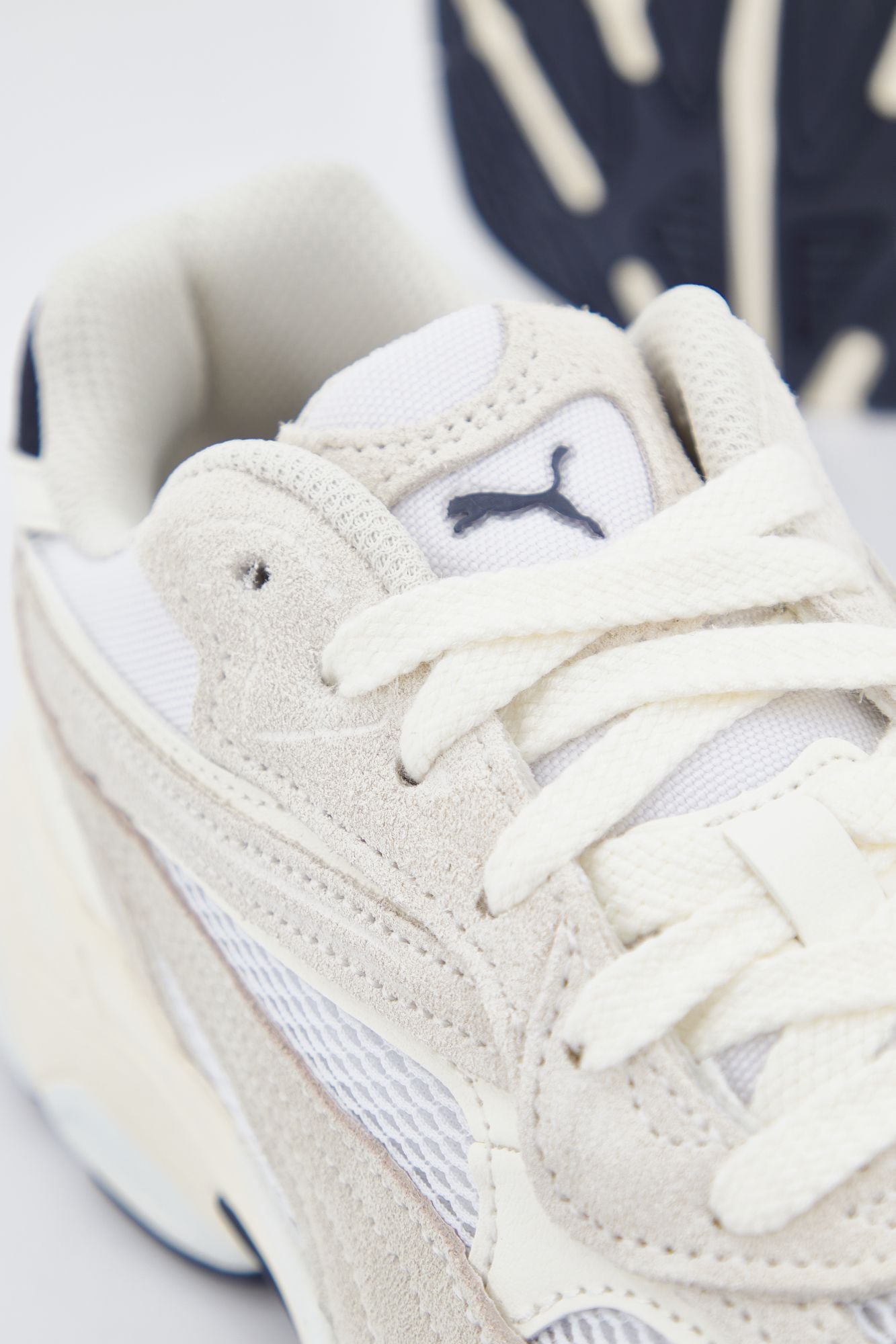 PUMA TEVERIS NITRO en color BEIS (4)