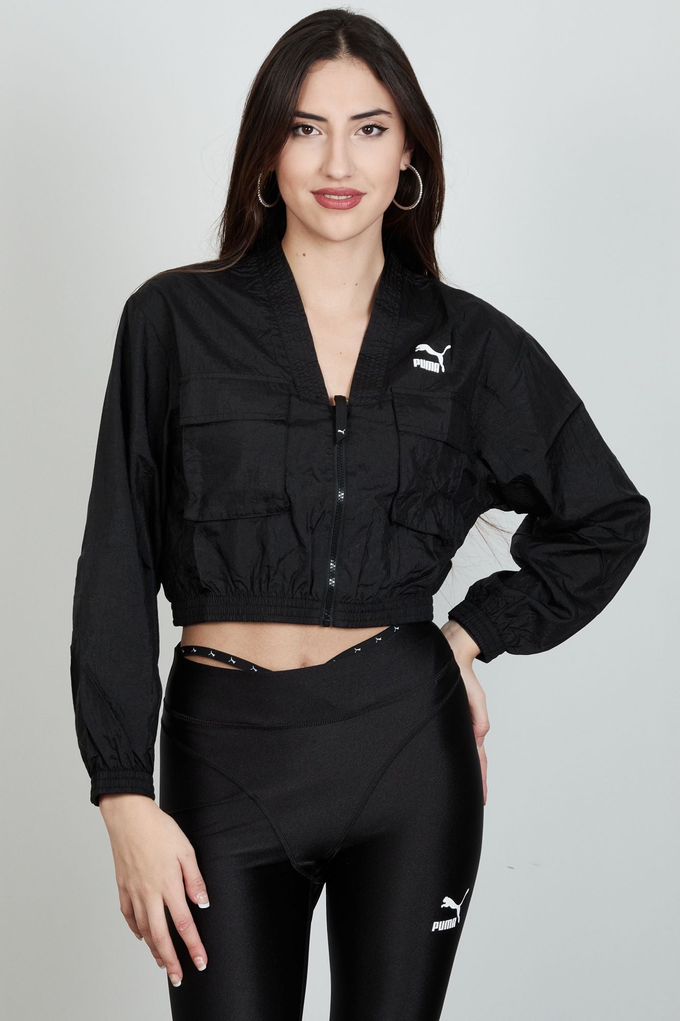 PUMA DARE TO WOVEN JACKET en color NEGRO (1)