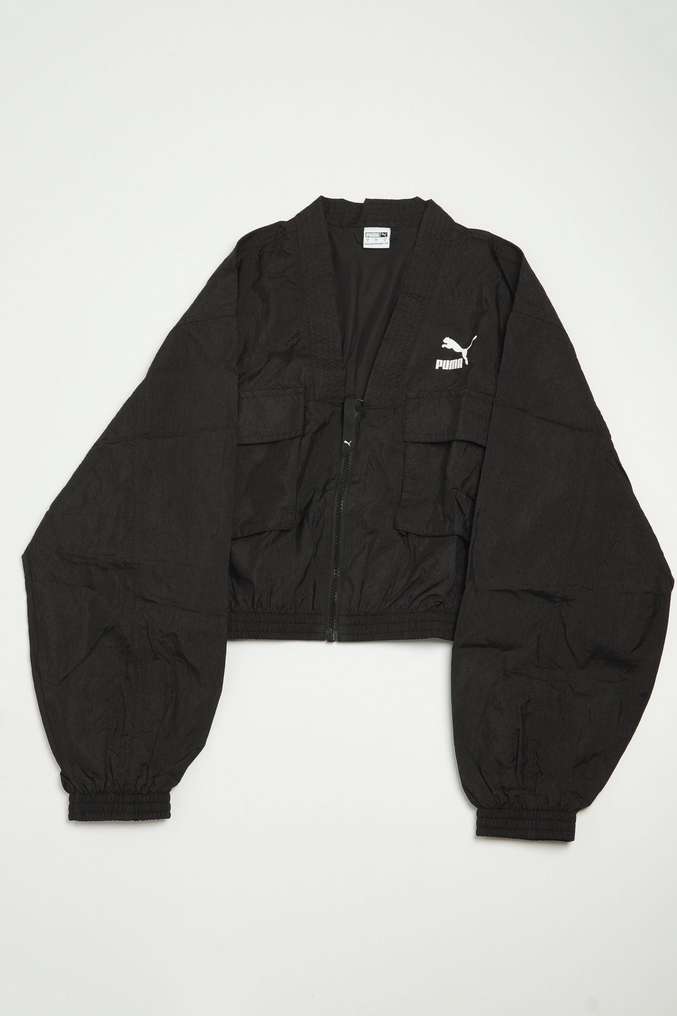 PUMA DARE TO WOVEN JACKET en color NEGRO (2)