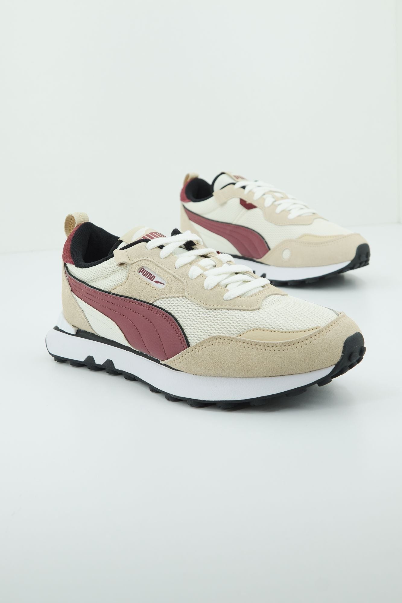 PUMA RIDER FV RETRO REWIN en color MARRON CLARO (2)