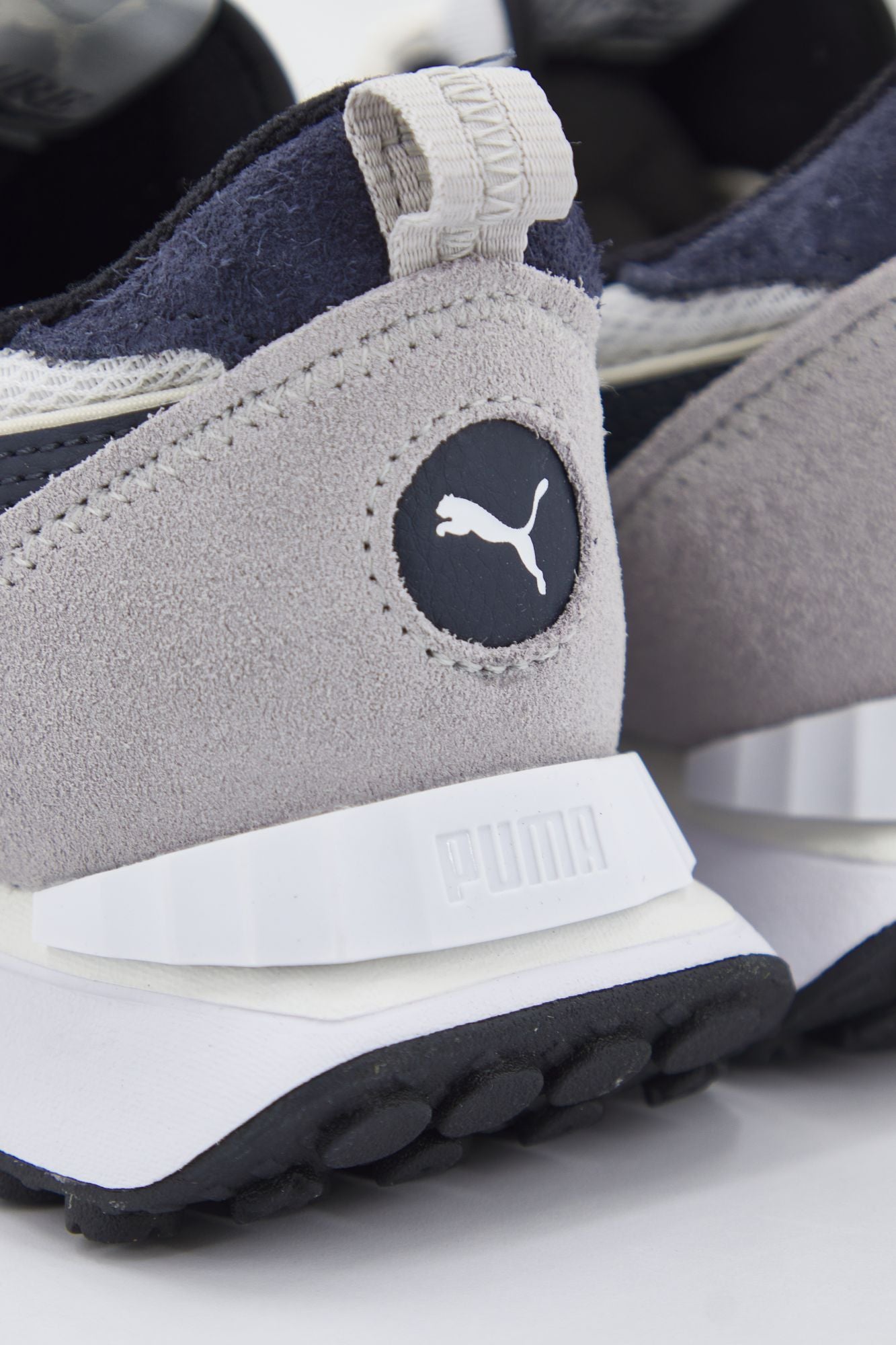PUMA RIDER FV RETRO REWIN en color GRIS (4)