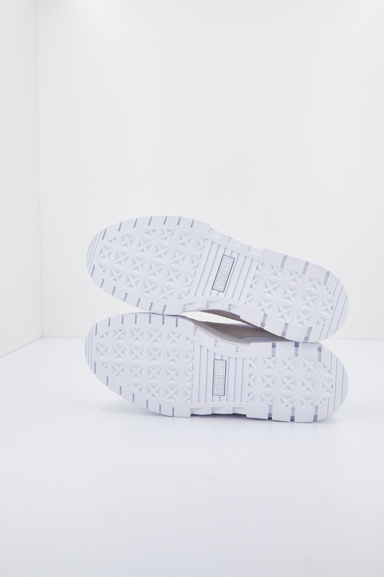 PUMA MAYZE MIX WNS en color BLANCO (4)
