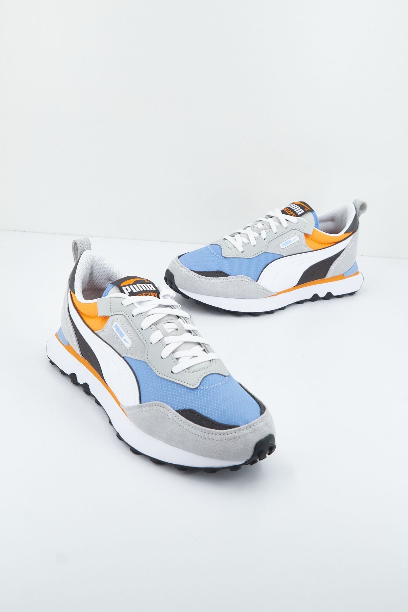 PUMA RIDER FV FUTURE VINTAGE en color GRIS (1)