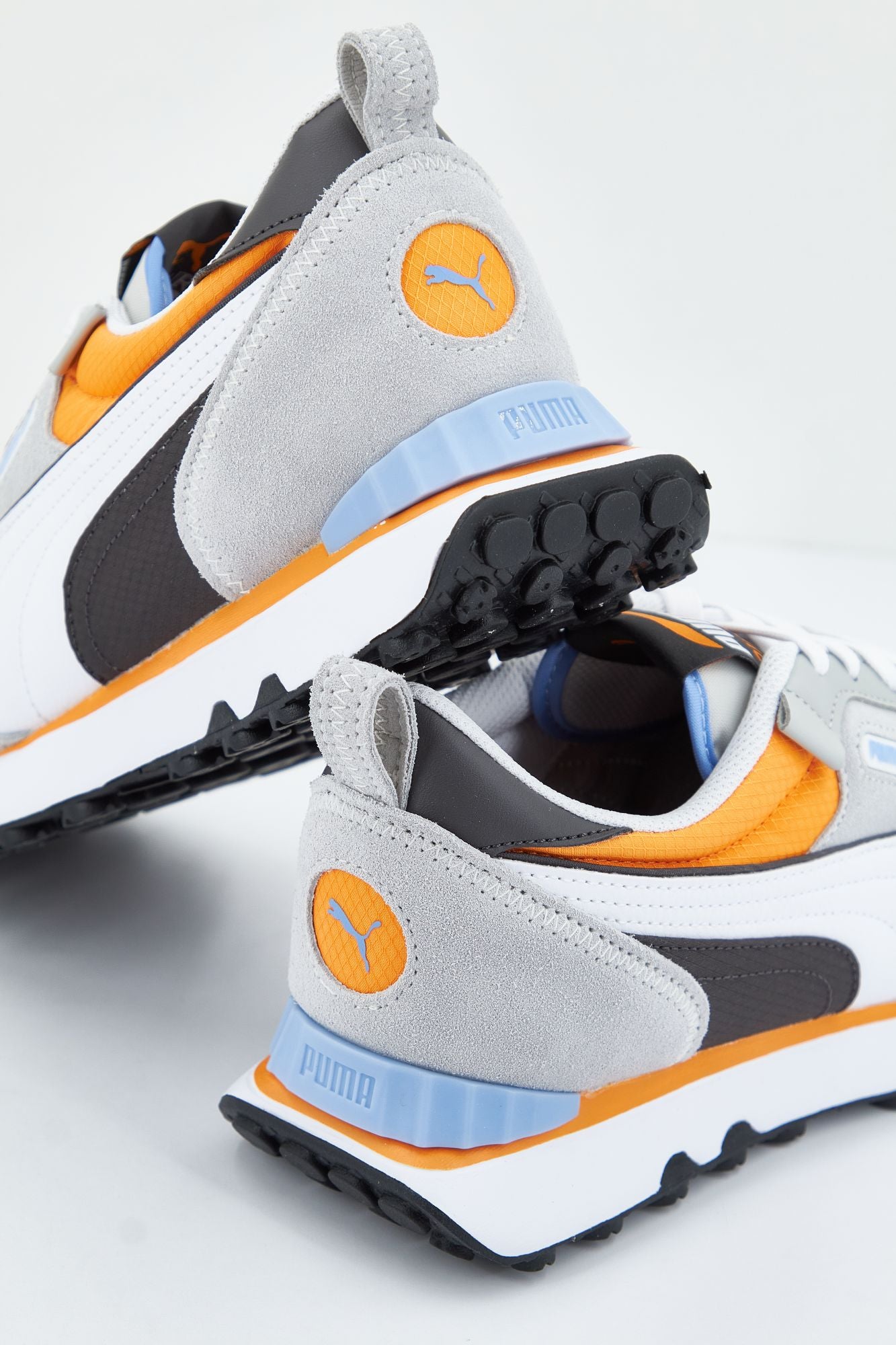 PUMA RIDER FV FUTURE VINTAGE en color GRIS (4)