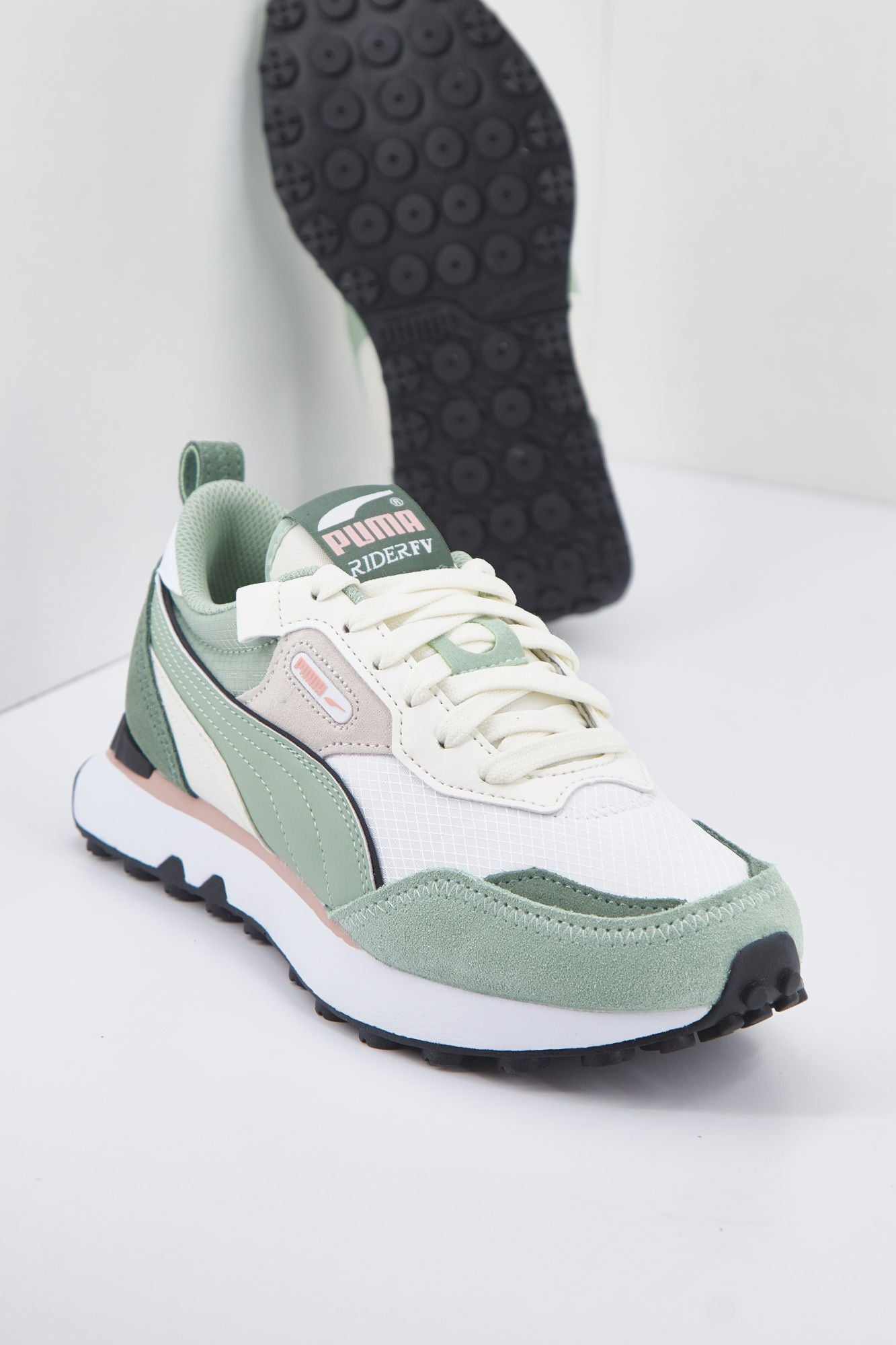 PUMA RIDER FY en color VERDE (3)
