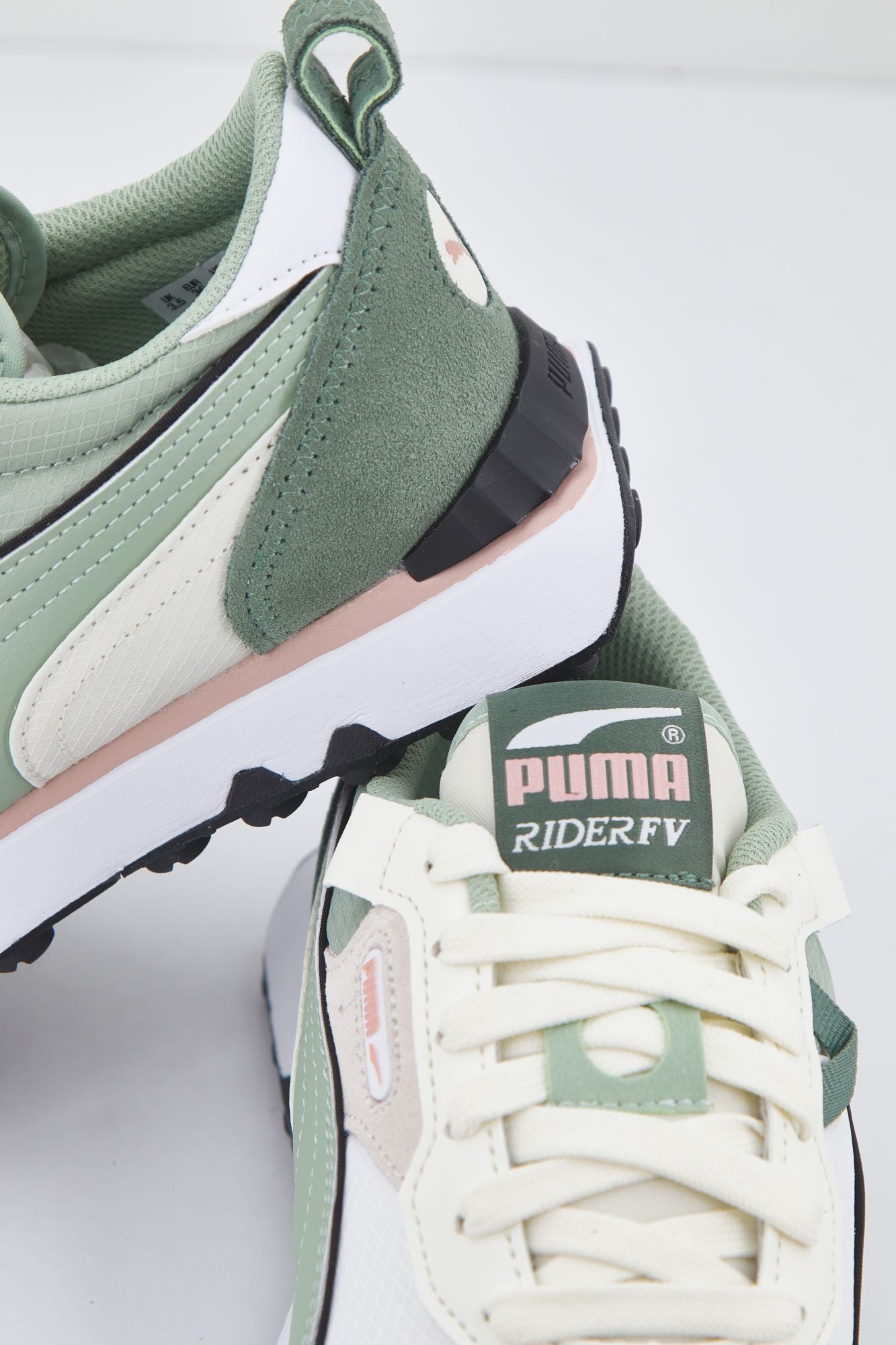 PUMA RIDER FY en color VERDE (4)