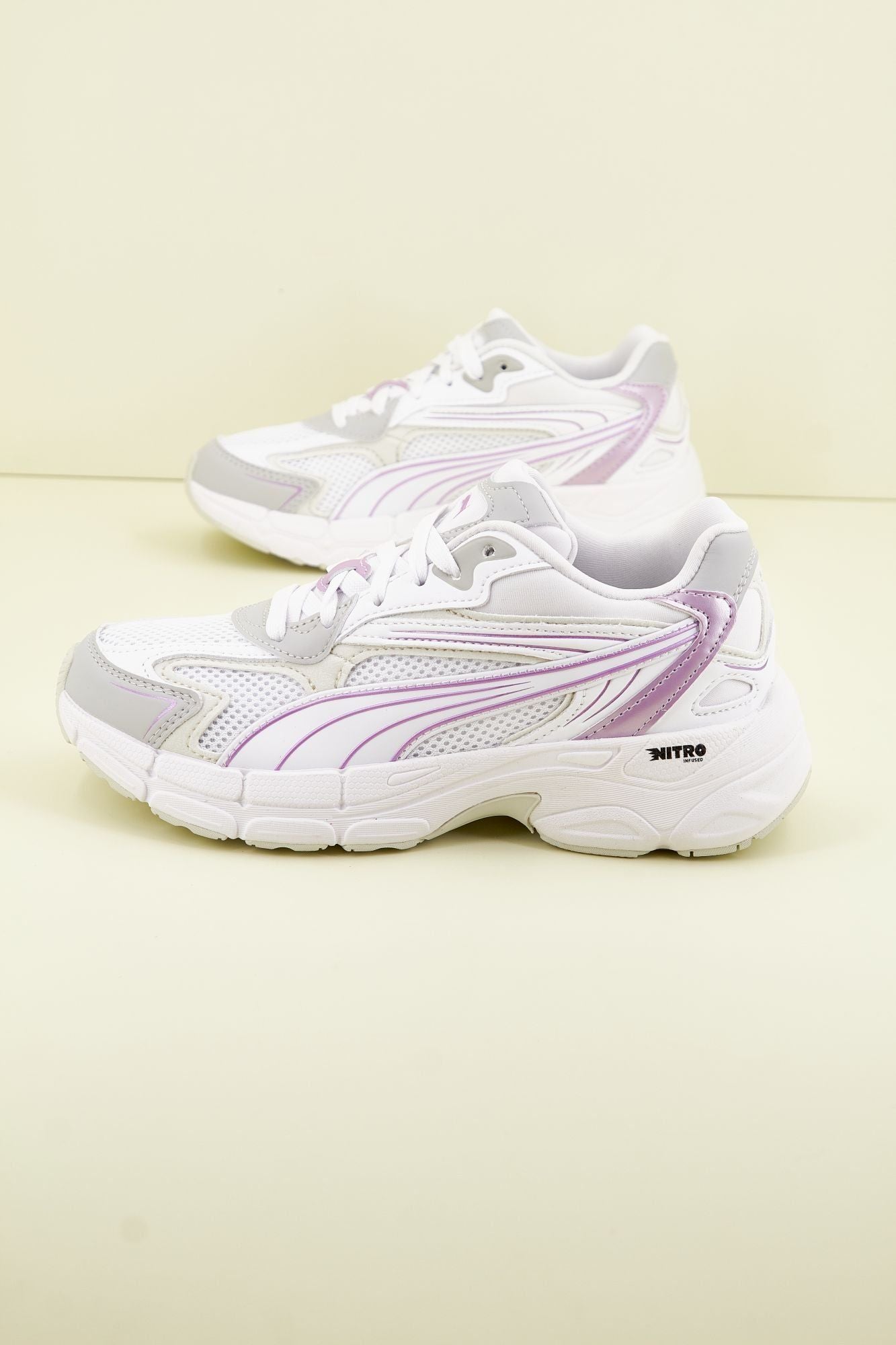 PUMA TEVERIS NITRO METALLIC en color BLANCO (3)