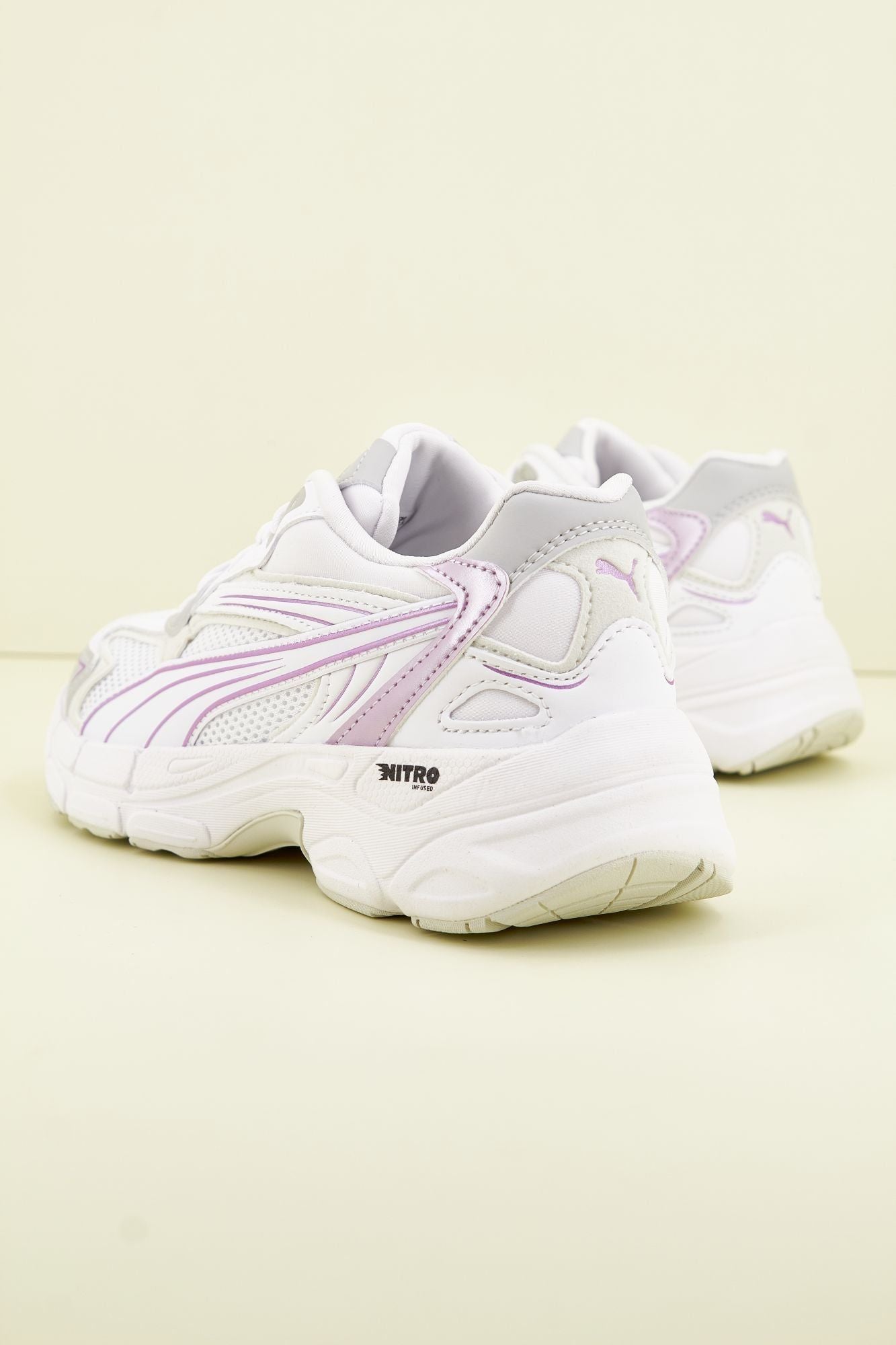PUMA TEVERIS NITRO METALLIC en color BLANCO (4)