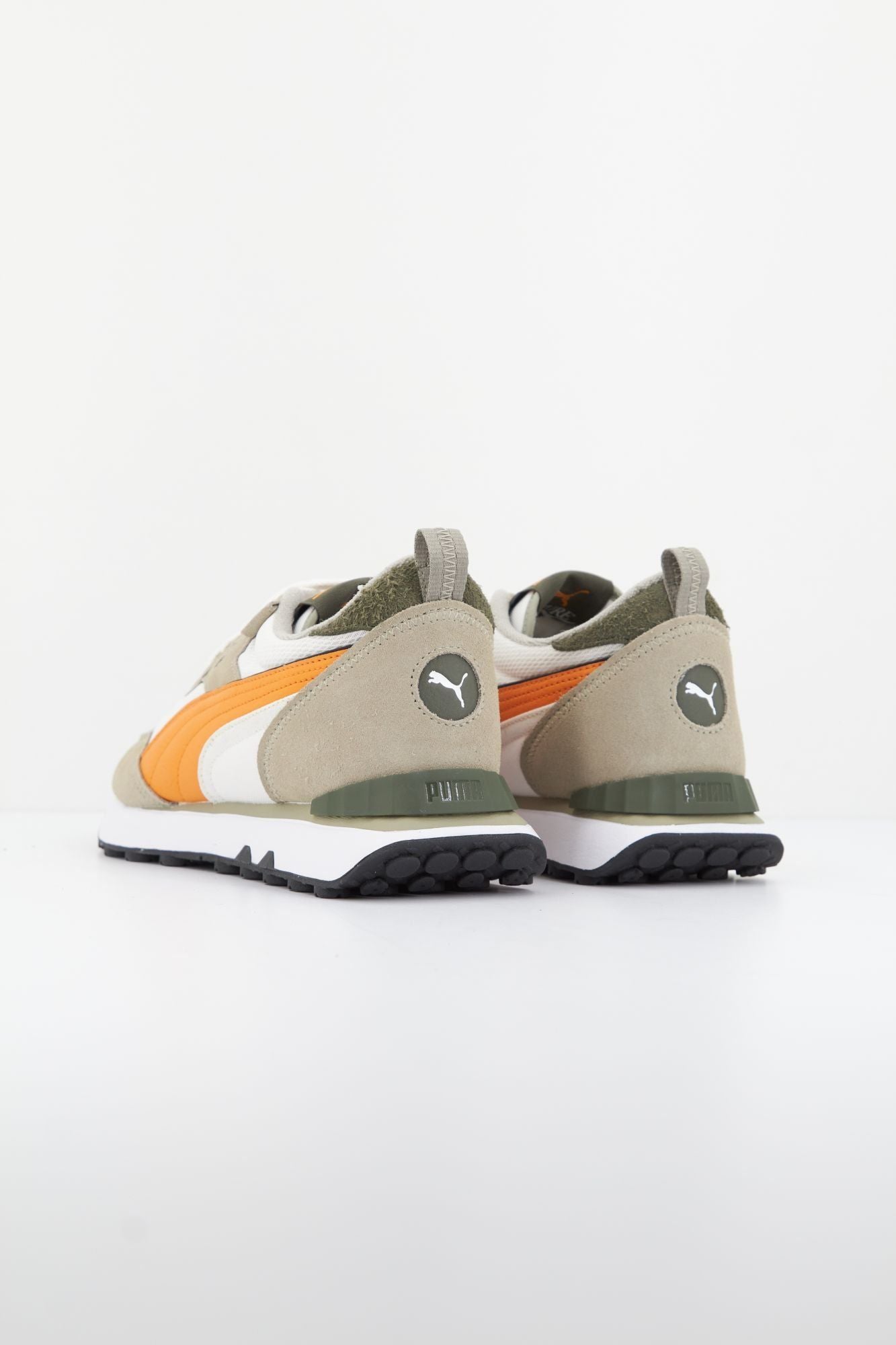 PUMA RIDER FV en color GRIS (3)
