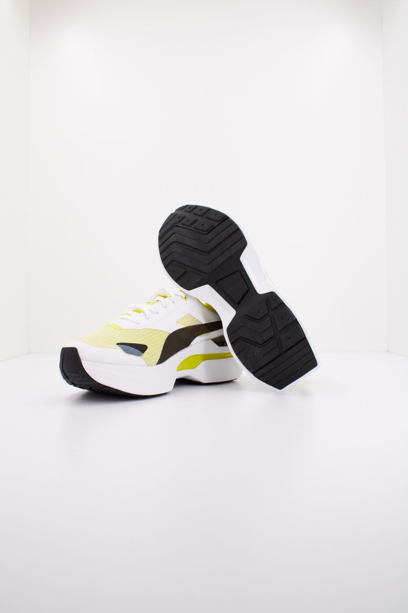 PUMA KOSMO RIDER WNS en color BLANCO (4)