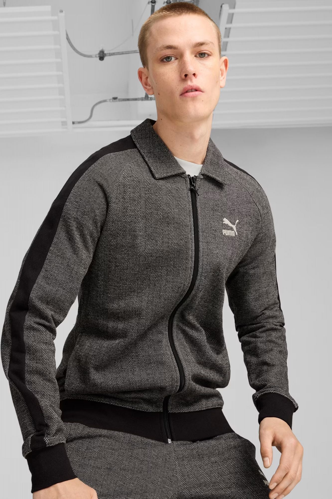 PUMA T7 TRACK en color NEGRO (1)