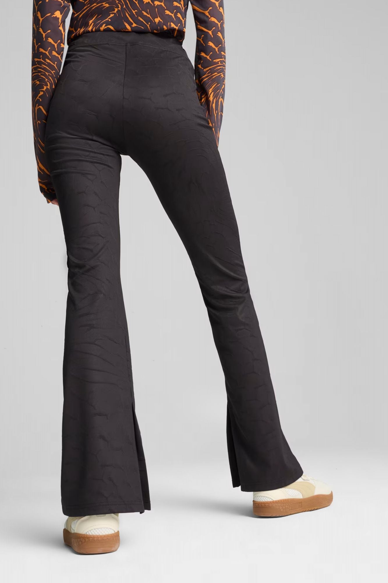 PUMA DARE TO TEXTURED LEGGINGS en color NEGRO (3)
