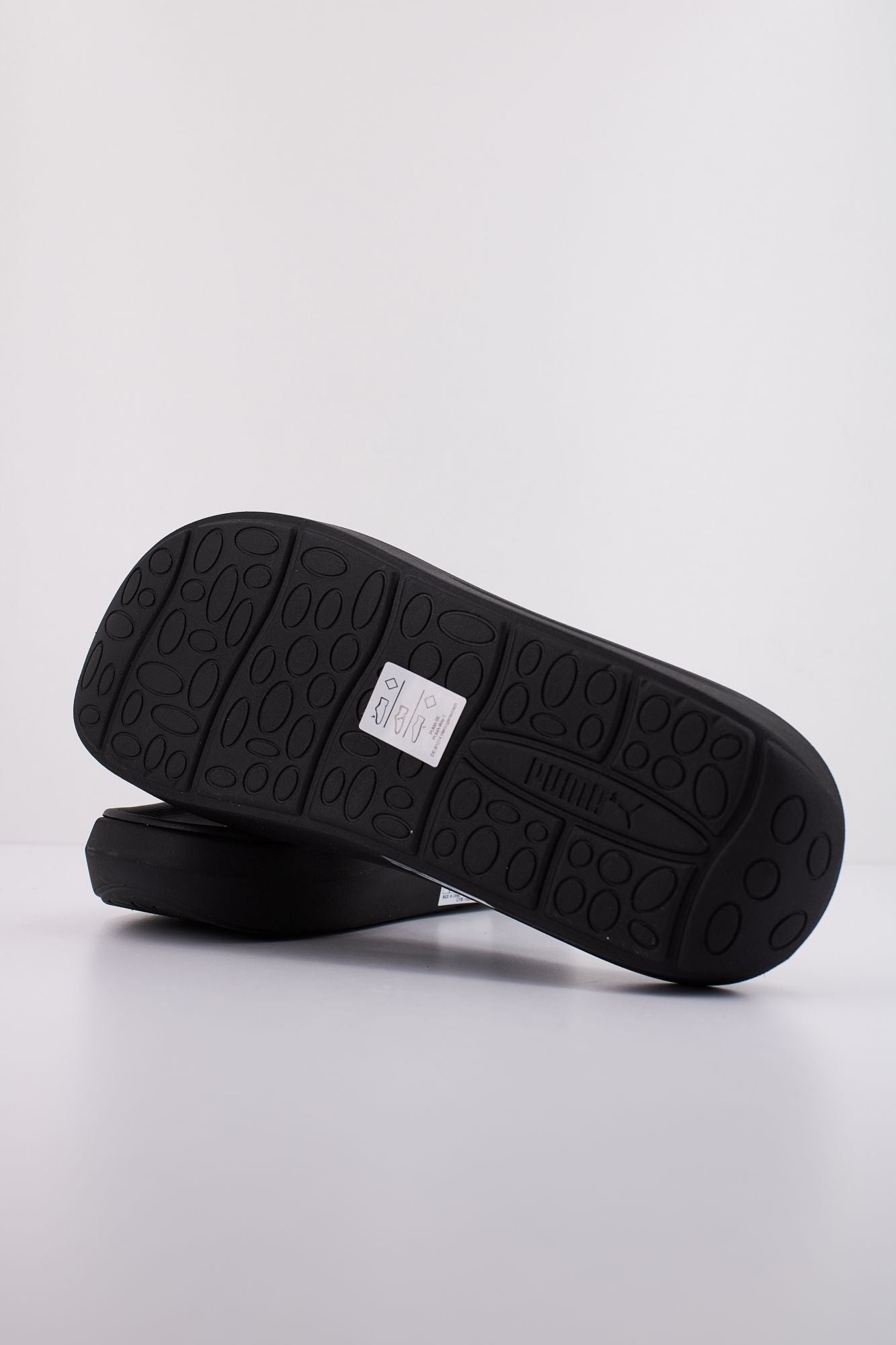PUMA FLATTER FLIP en color NEGRO (5)