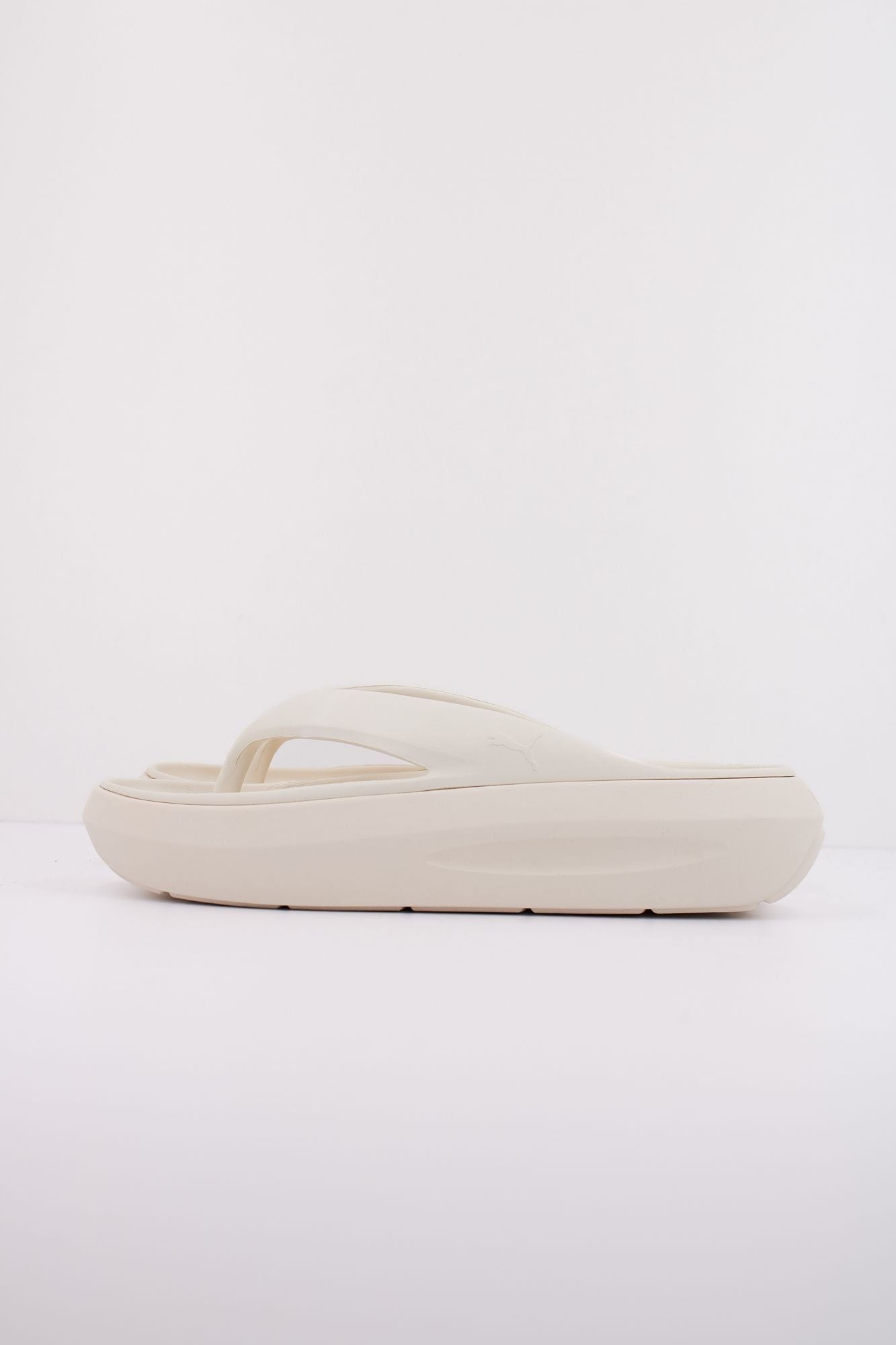 PUMA FLATTER FLIP en color BLANCO (1)