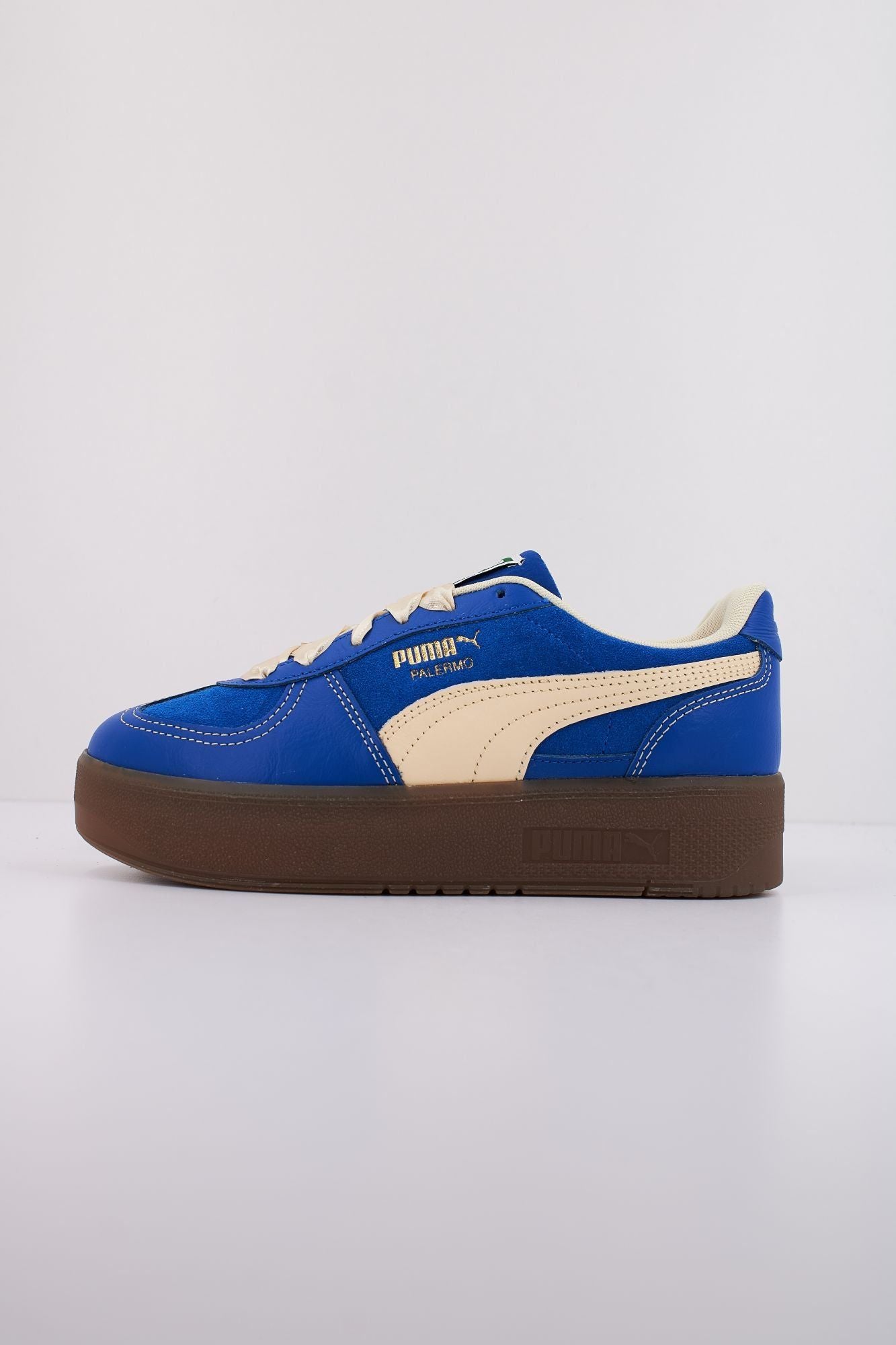 PUMA ELEVATA CF WNS en color AZUL (1)