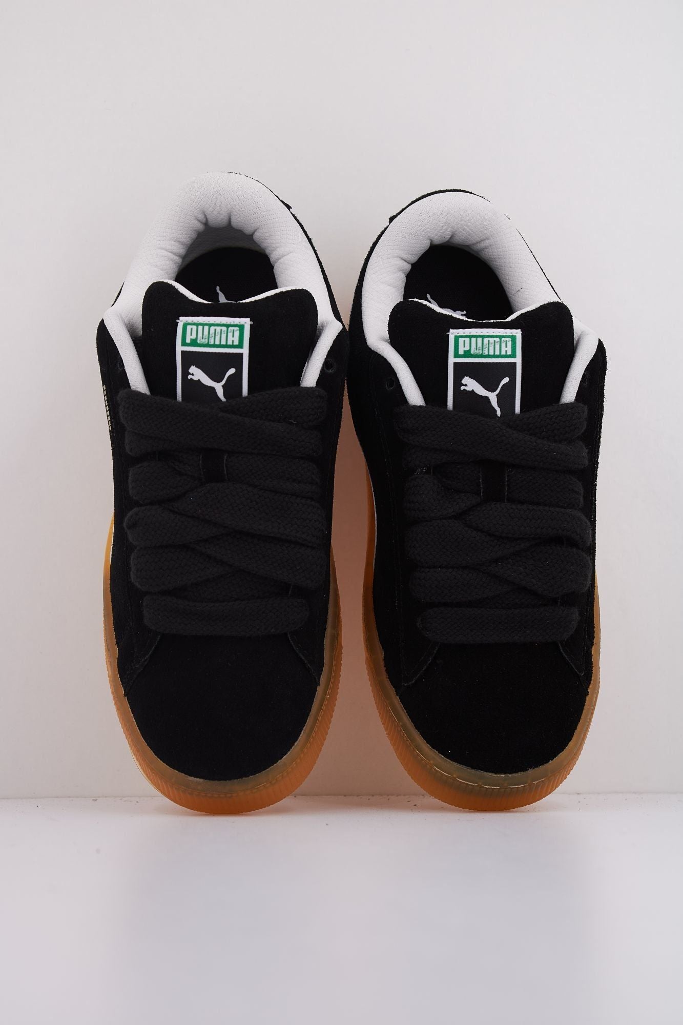 PUMA SUEDE XL DARK RISK en color NEGRO (3)