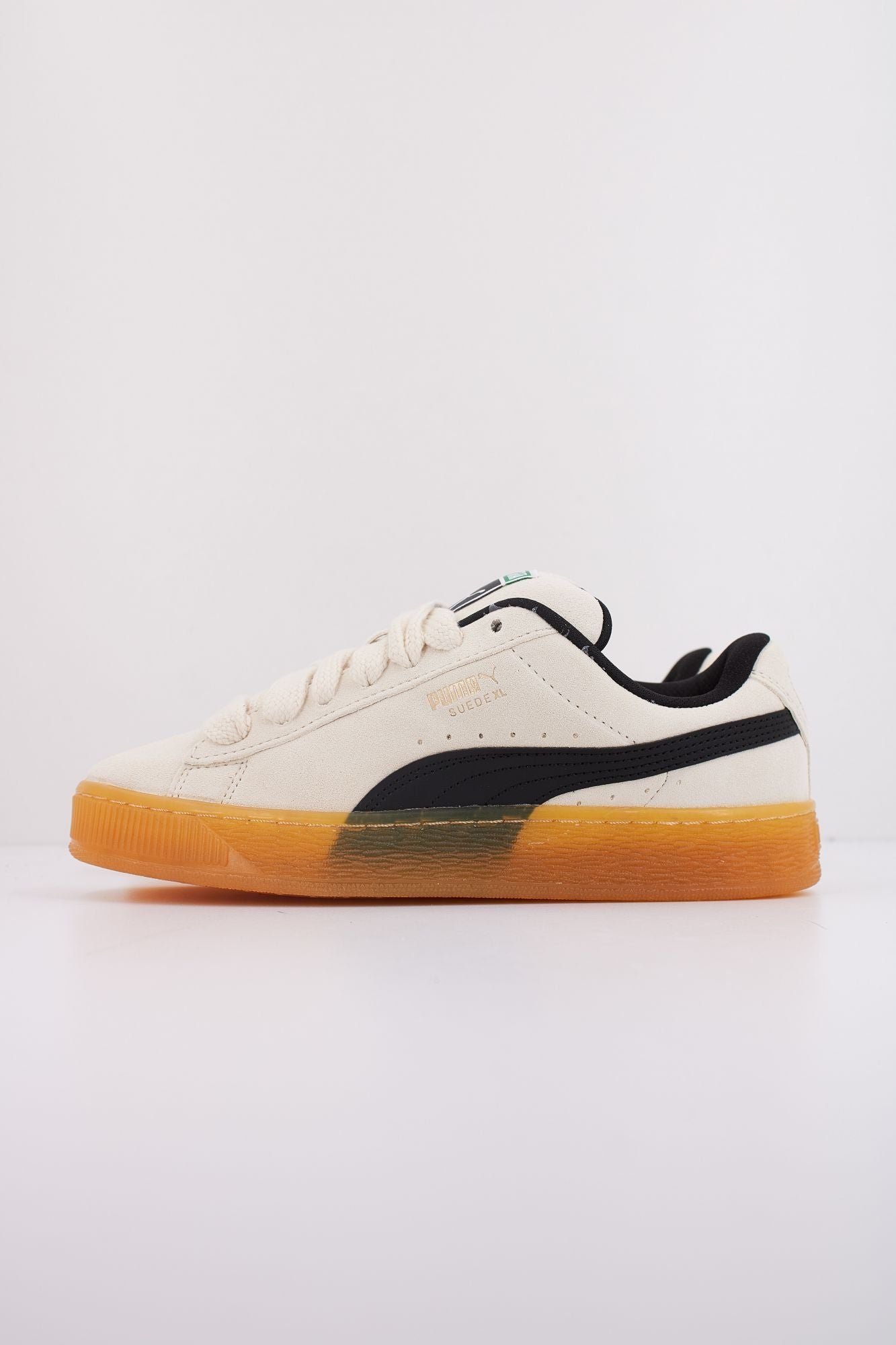 PUMA SUEDE XL DARK RISK en color BLANCO (1)