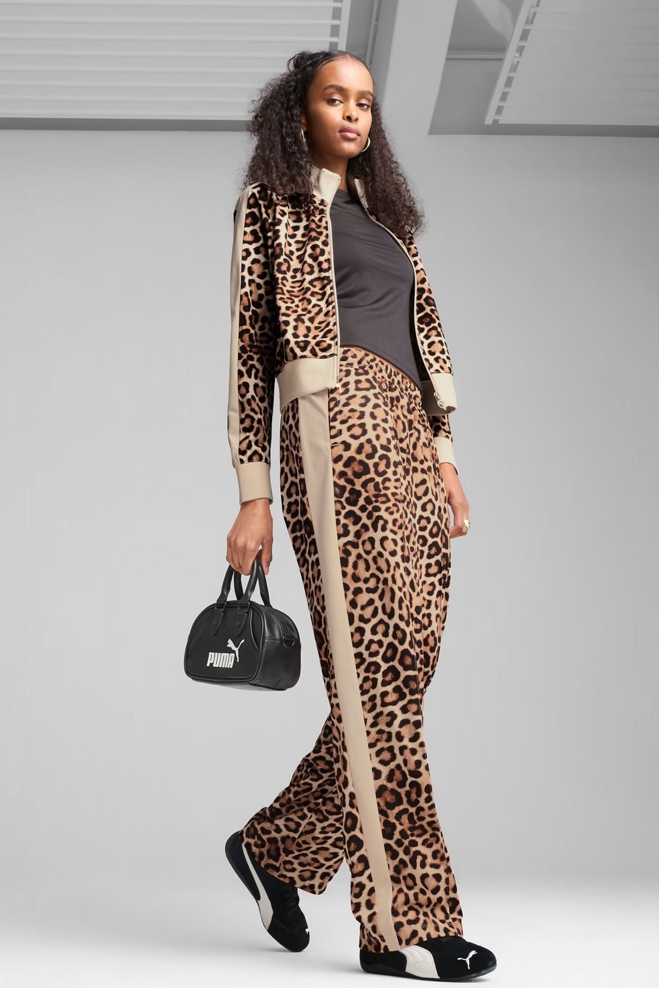 PUMA LEO LUXE AOP STRAIGHT P en color ANIMAL PRINT (4)