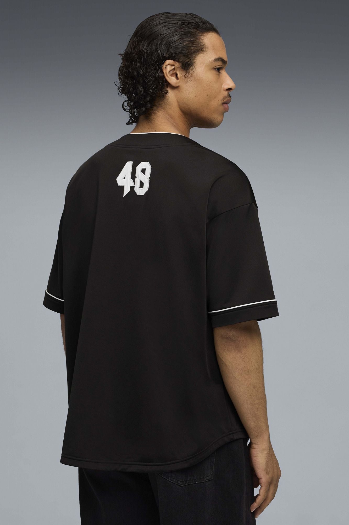 PUMA OVERSIZED BASEBALL JERSEY en color NEGRO (3)