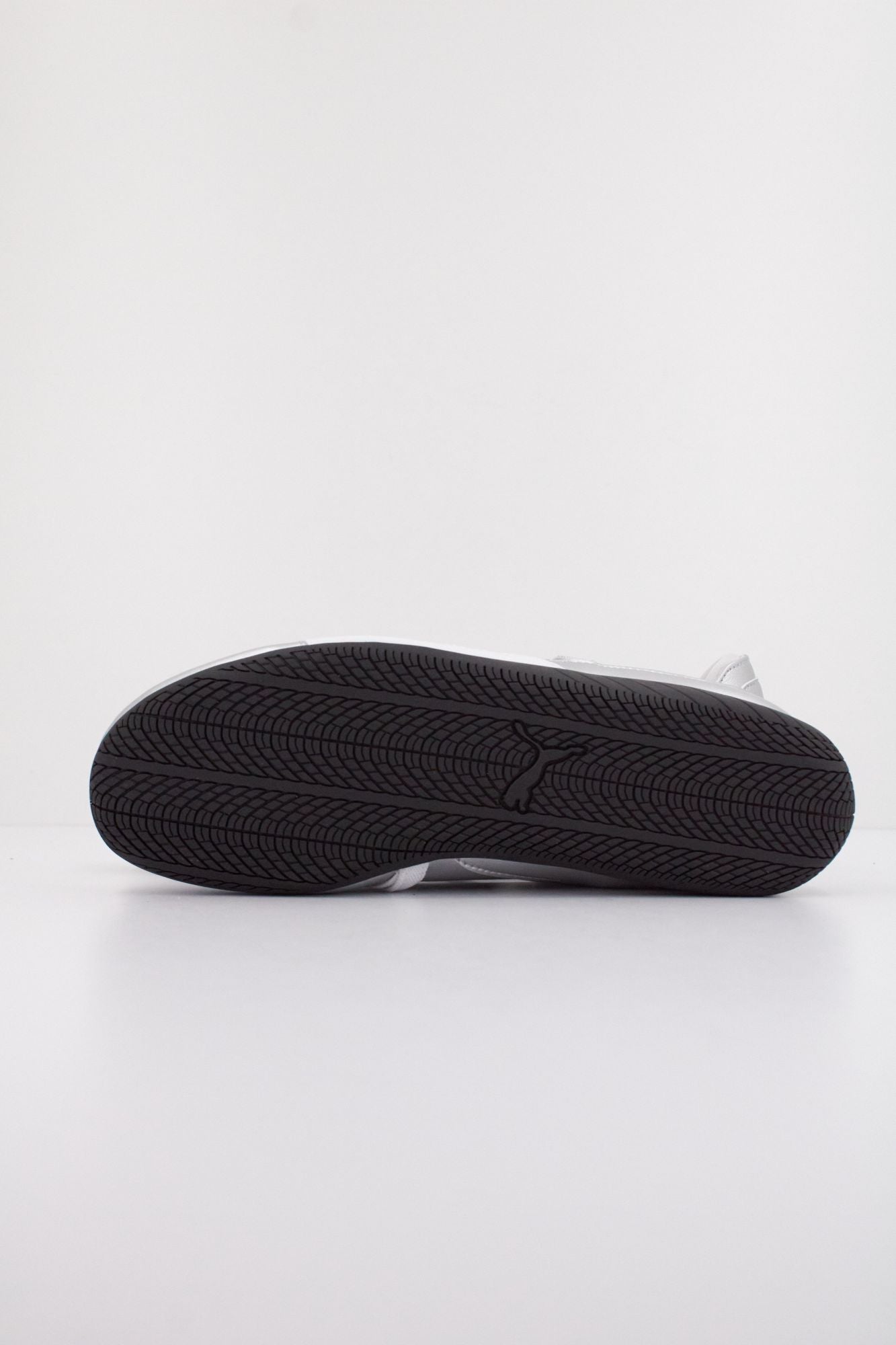 PUMA SPEEDCAT METALLI en color PLATA (5)