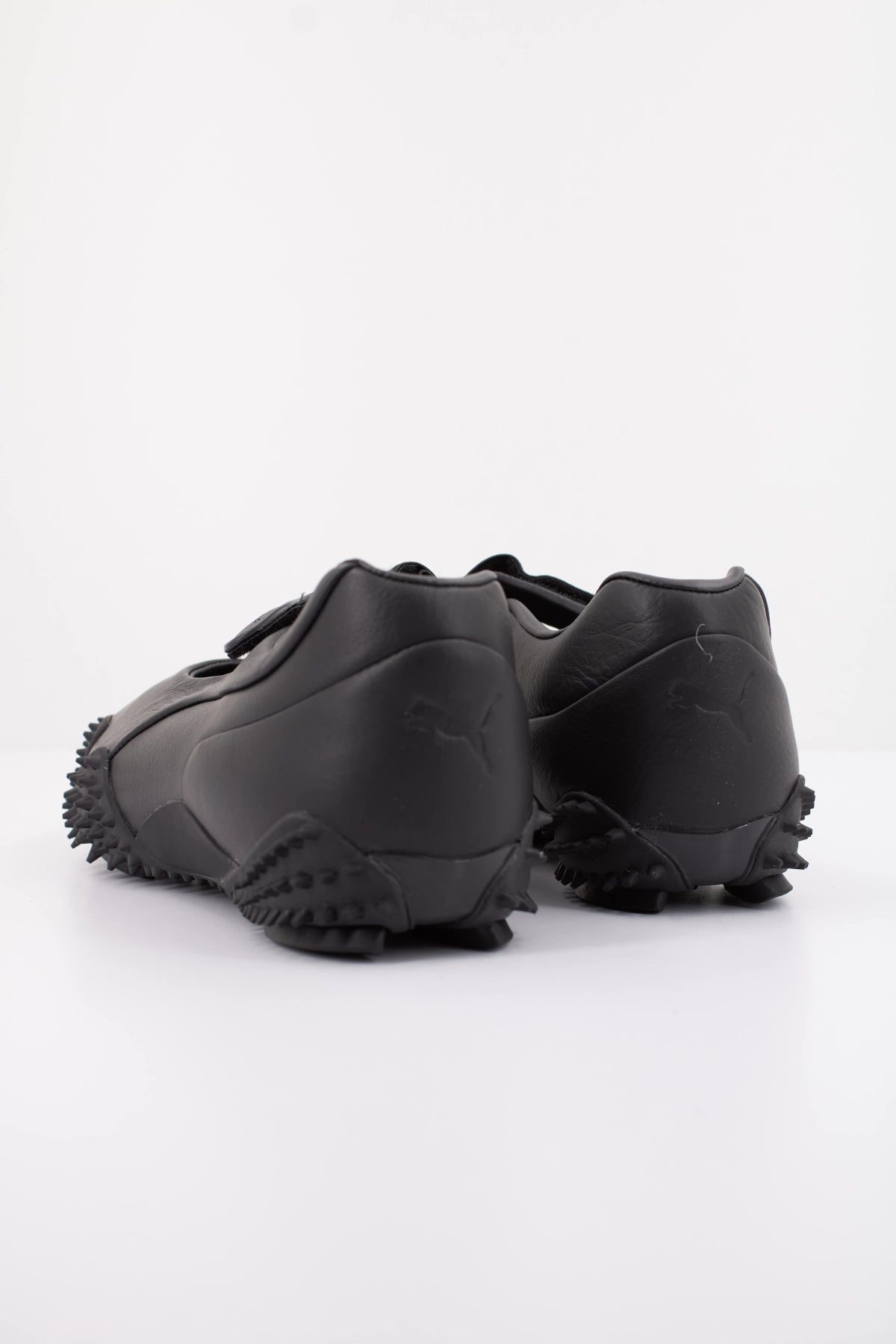 PUMA Mostro Fey LTH en color NEGRO (4)