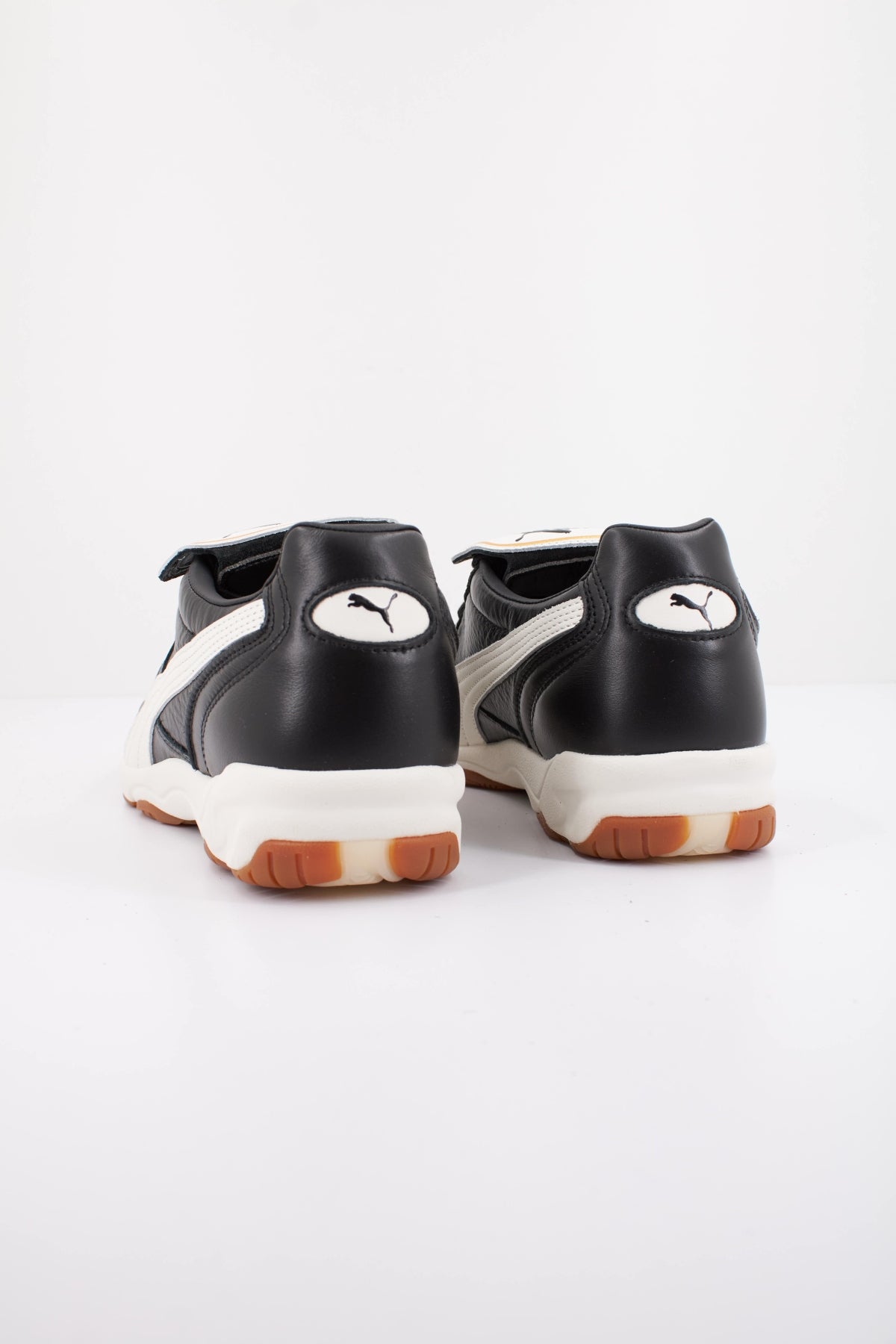 PUMA KING INDOOR en color NEGRO (4)