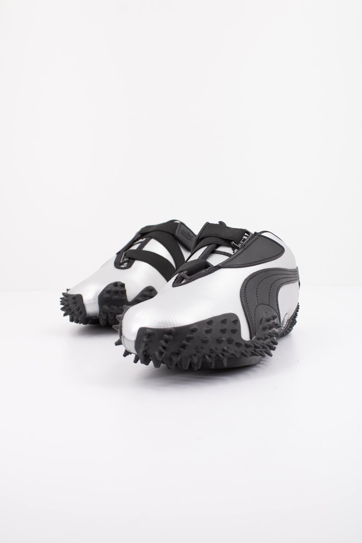 PUMA MOSTRO METAL en color PLATA (2)