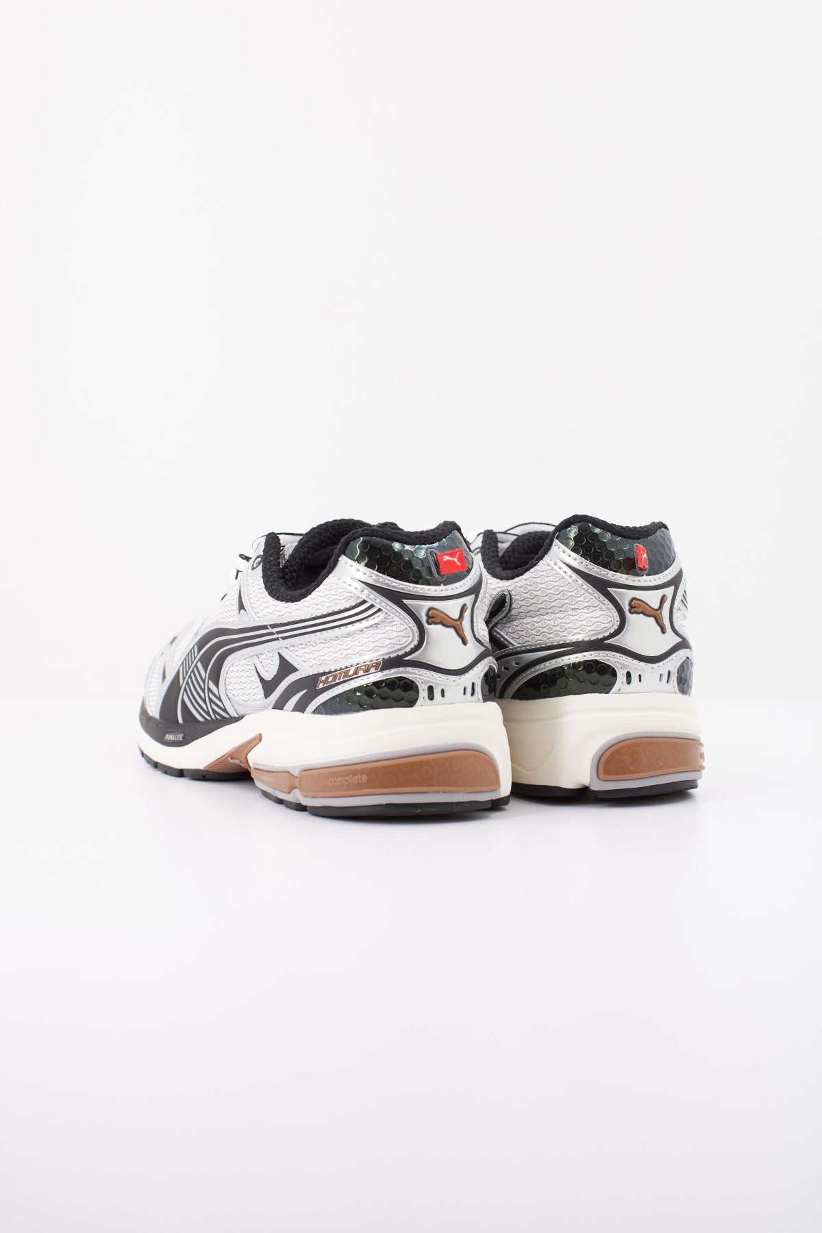 PUMA HOMURA OG en color PLATA (4)