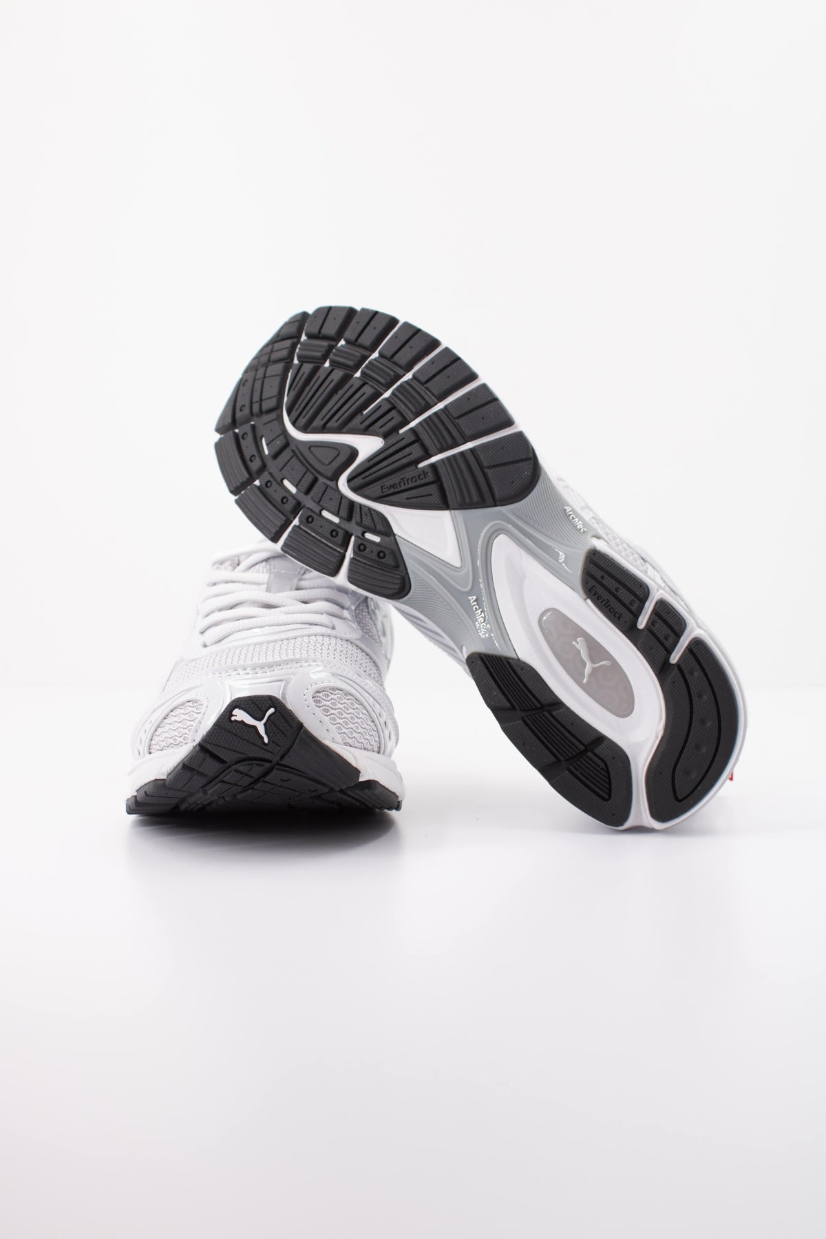 PUMA HOMURA OG en color PLATA (5)