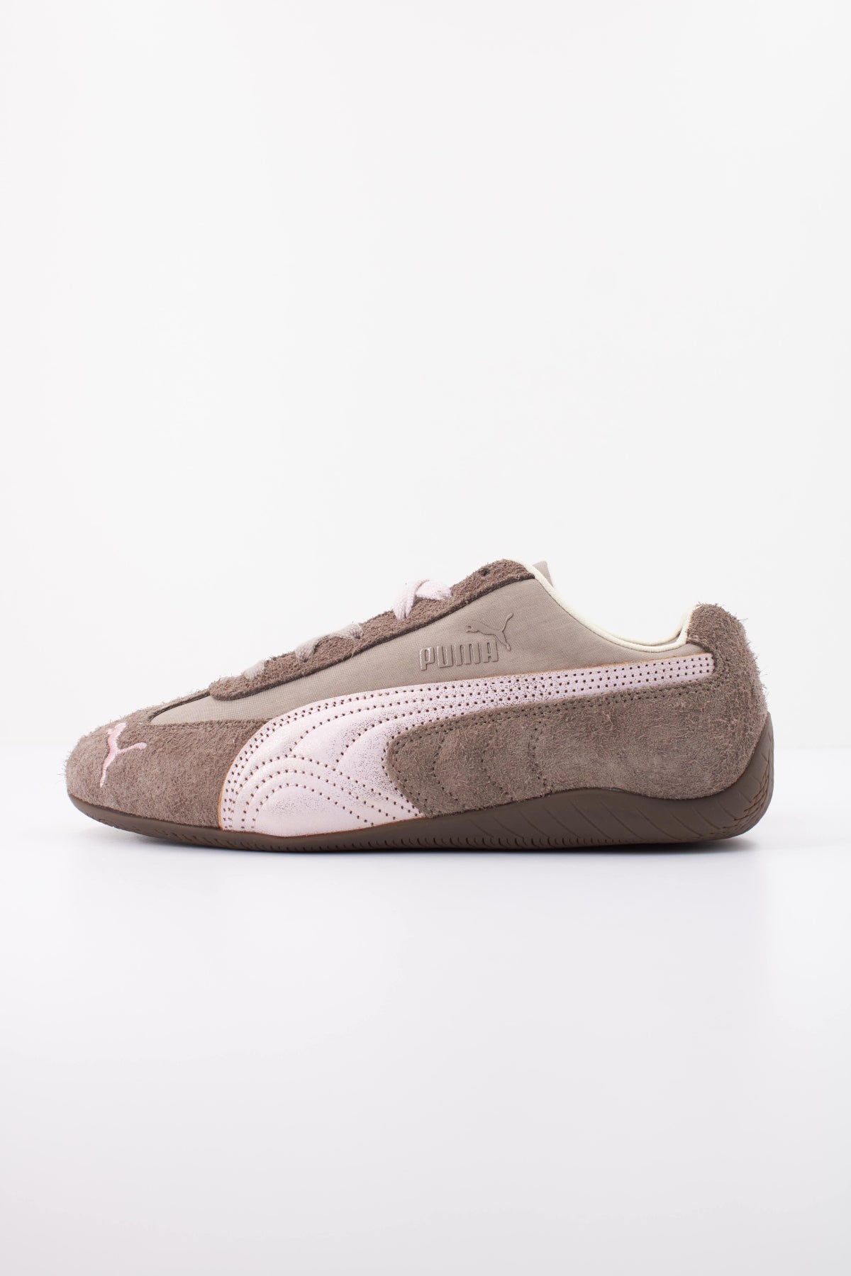 PUMA SPEEDCAT BRUSHED LUXE WNS en color GRIS (1)