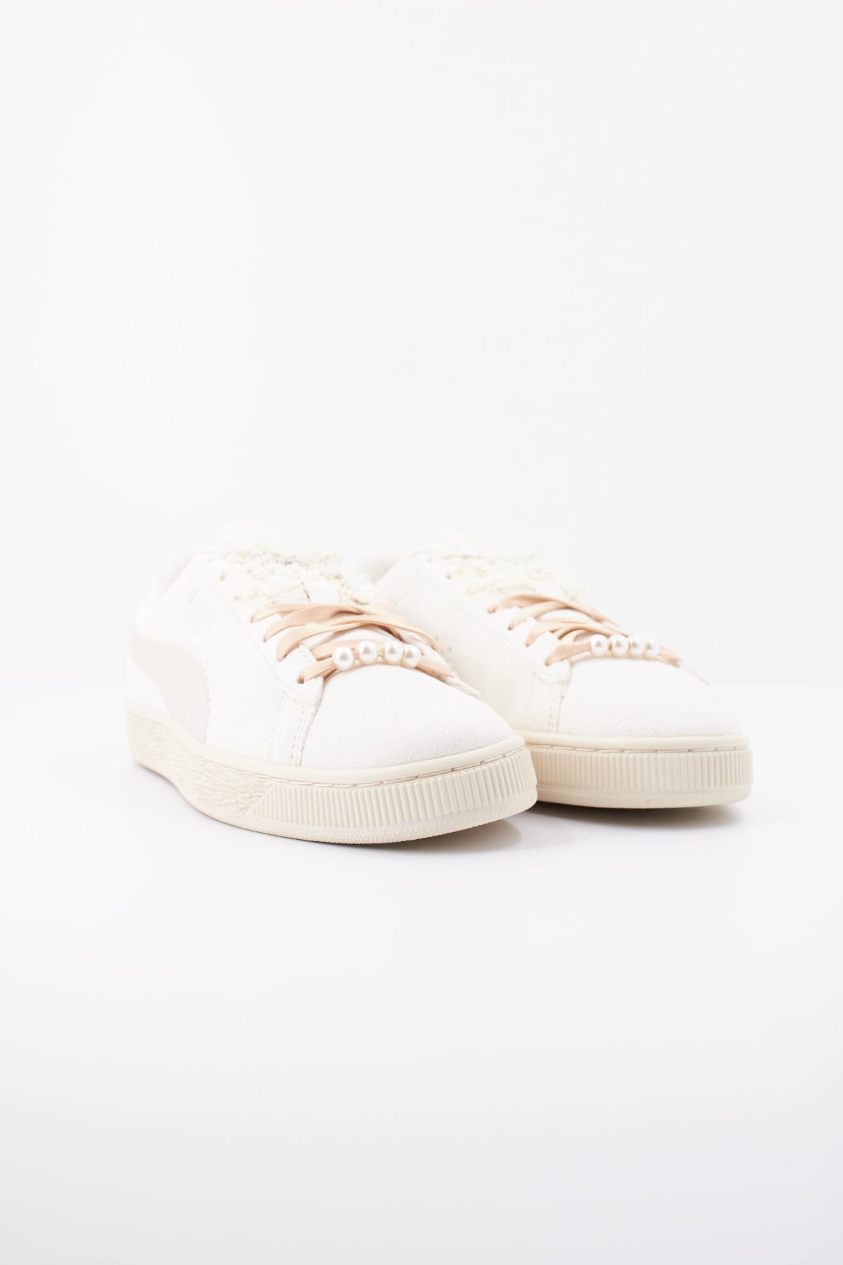 PUMA SUEDE BLOOM en color BLANCO (2)