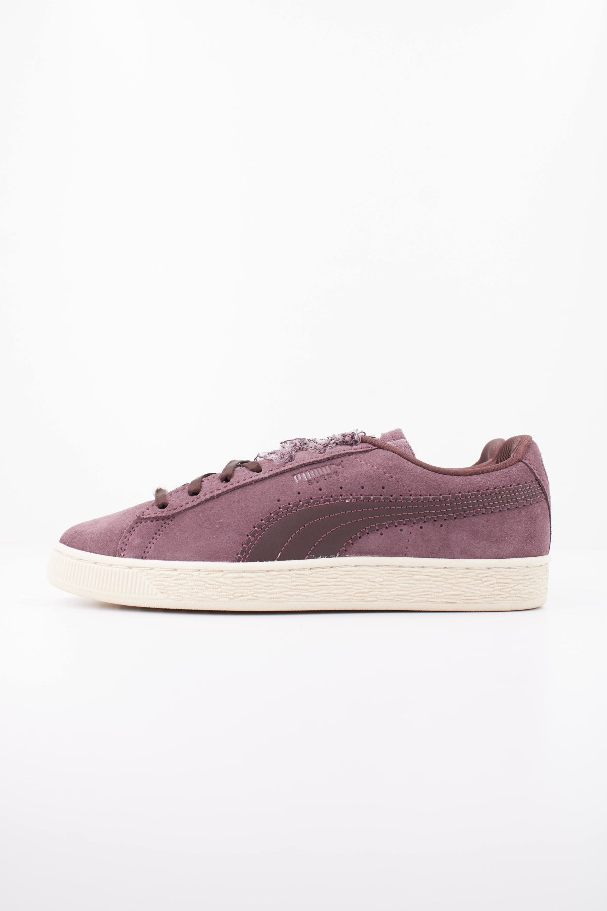 PUMA SUEDE BLOOM WNS en color VIOLETA (1)