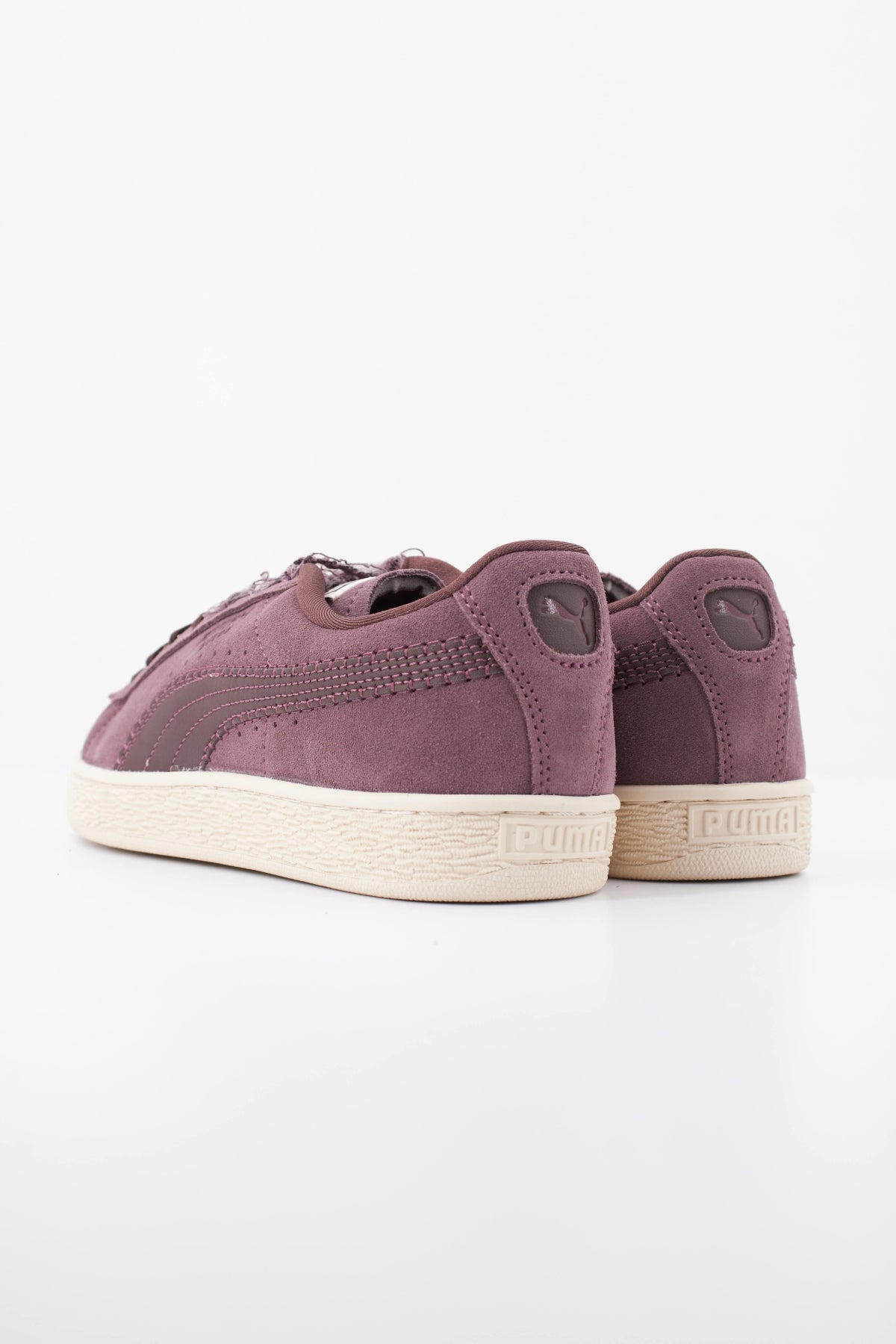PUMA SUEDE BLOOM WNS en color VIOLETA (4)