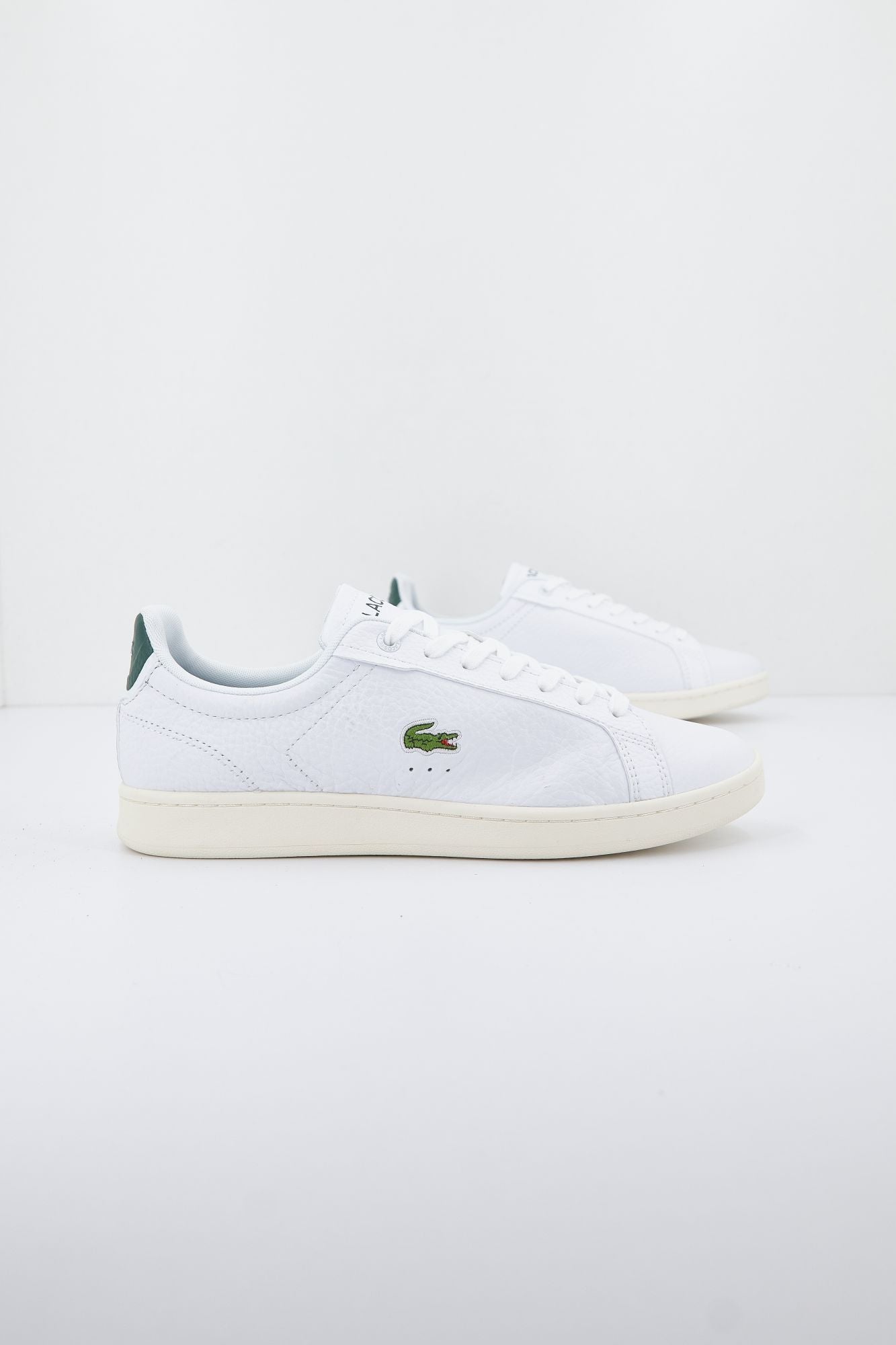 LACOSTE CARNABY PRO en color BLANCO (2)