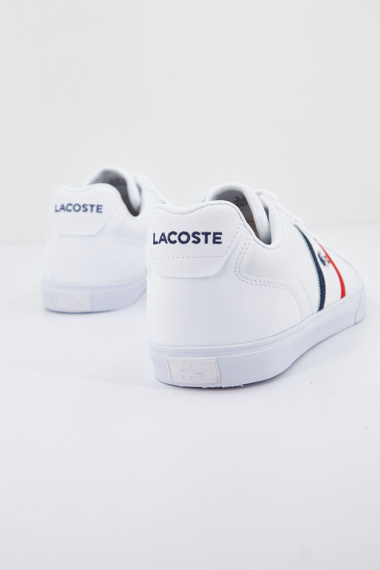 LACOSTE LEROND PRO TRI 123 1 CMA en color BLANCO (2)