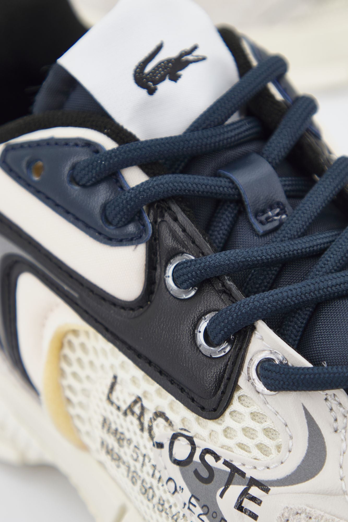 LACOSTE NEO 123 1 SFA en color BLANCO (4)
