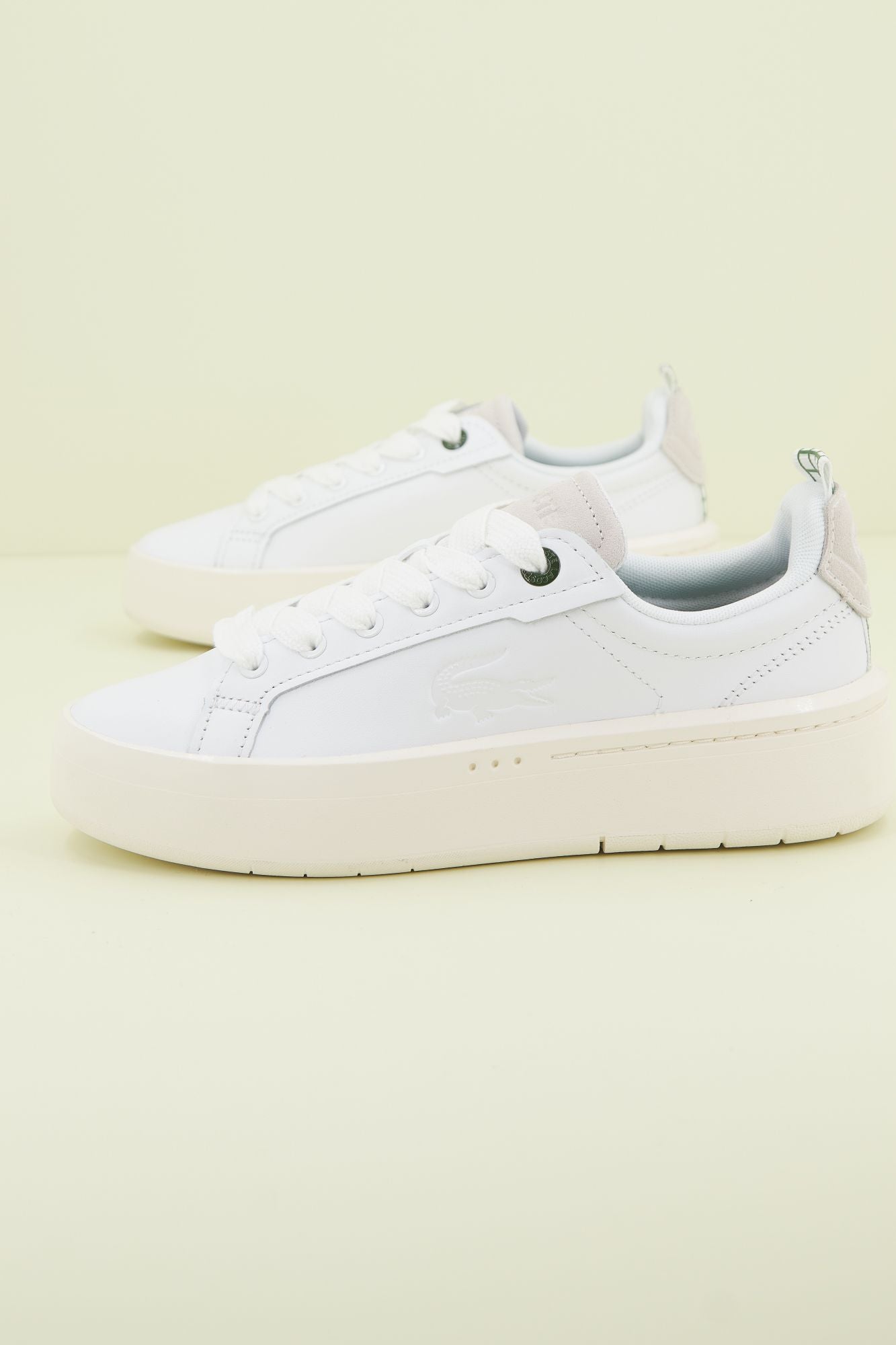 LACOSTE CARNABY PLAT 123 1 SFA en color BLANCO (2)