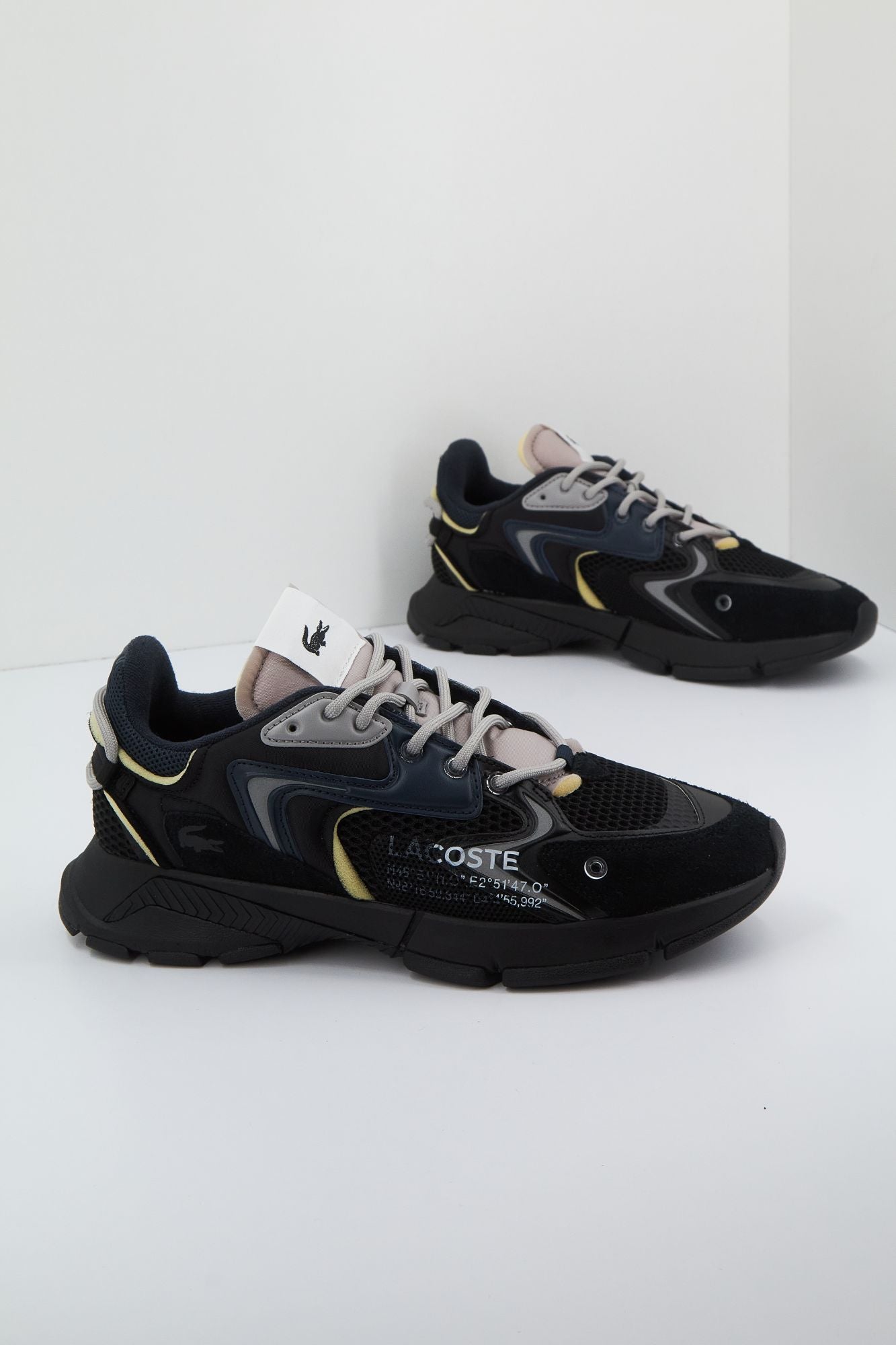 LACOSTE L003 NEO 123 1 SMA en color NEGRO (4)