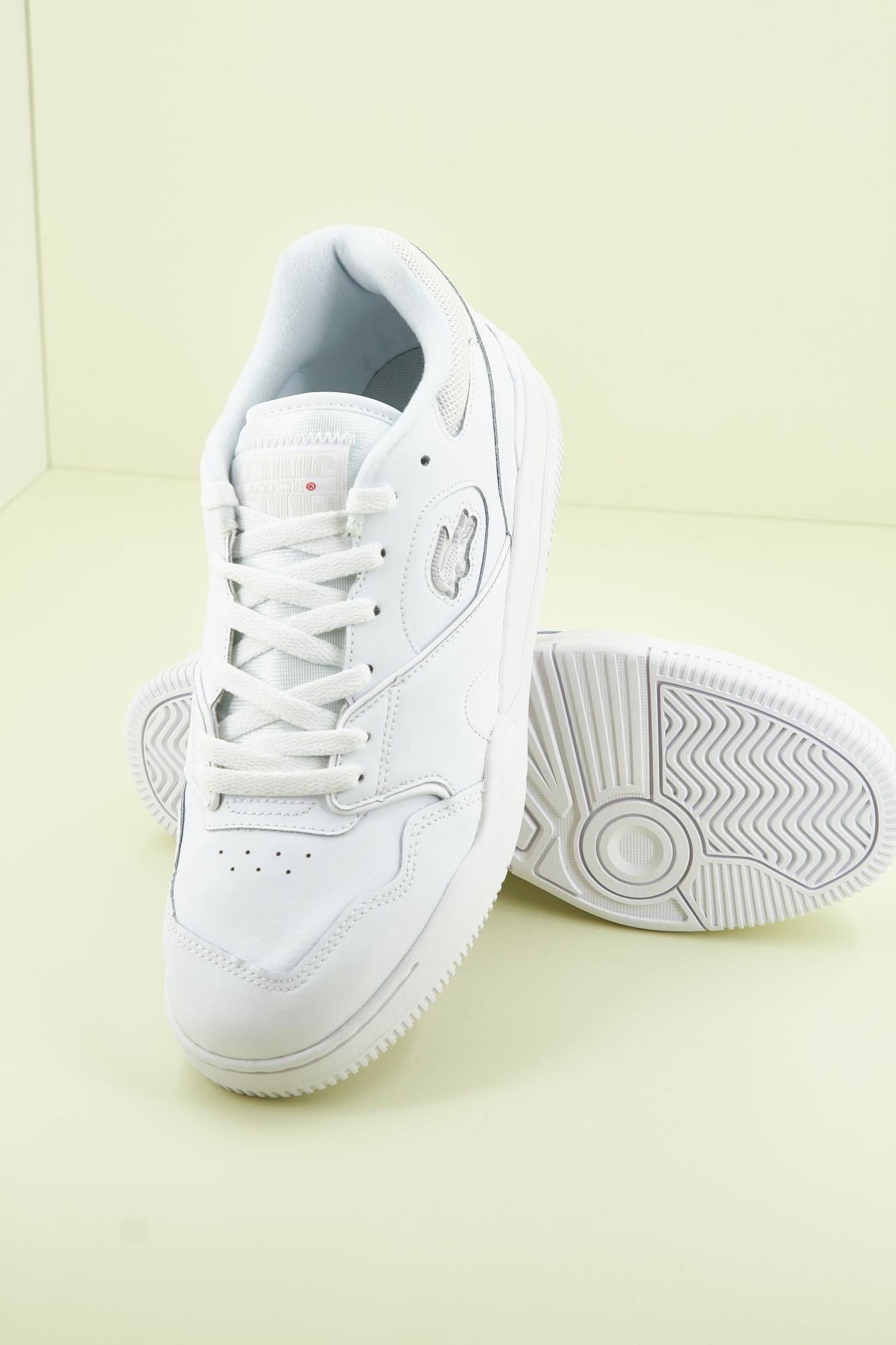 LACOSTE LINESHOT 223 4 SMA en color BLANCO (2)