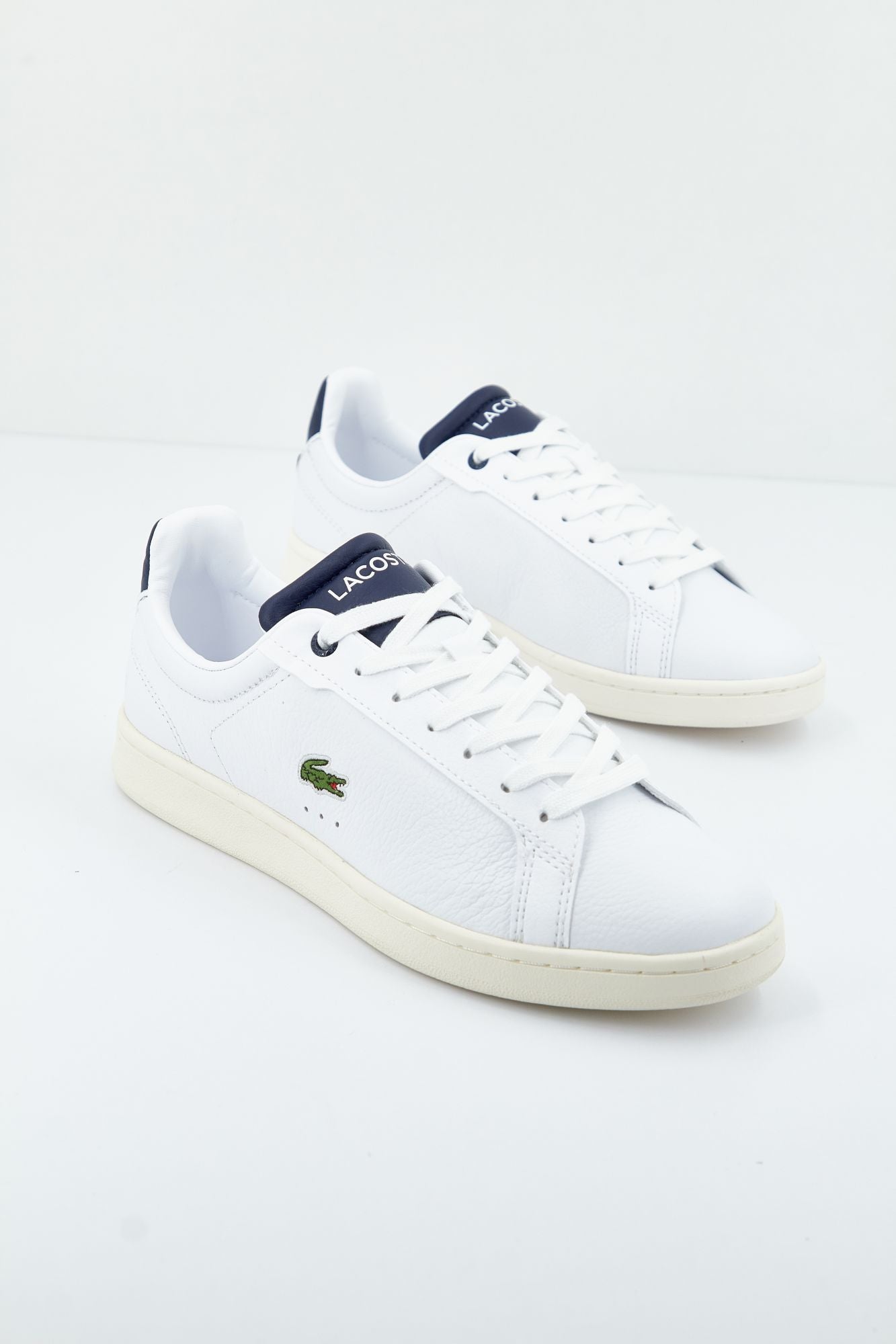 LACOSTE CARNABY PRO 2231 SFA en color BLANCO (4)